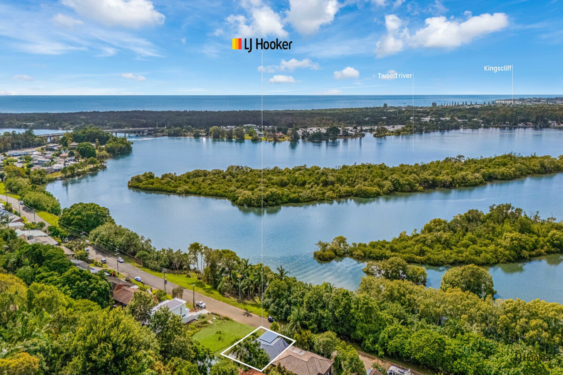 1/65 Bimbadeen Avenue, BANORA POINT