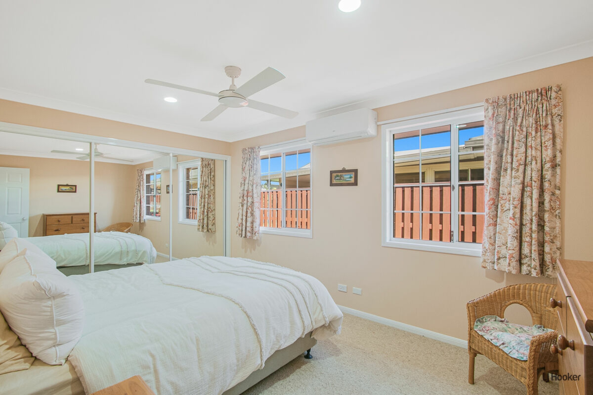 5 Minerva Court, BANORA POINT