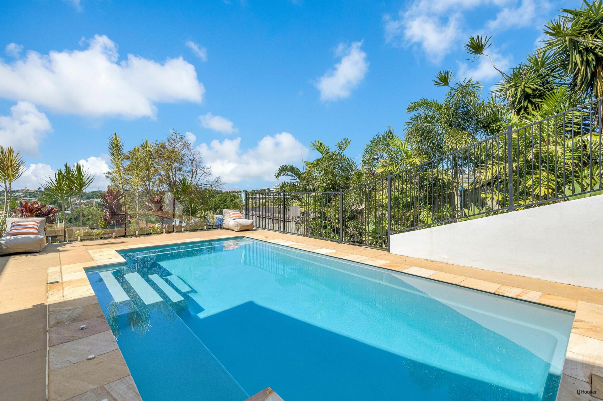 23 Dundee Drive, BANORA POINT