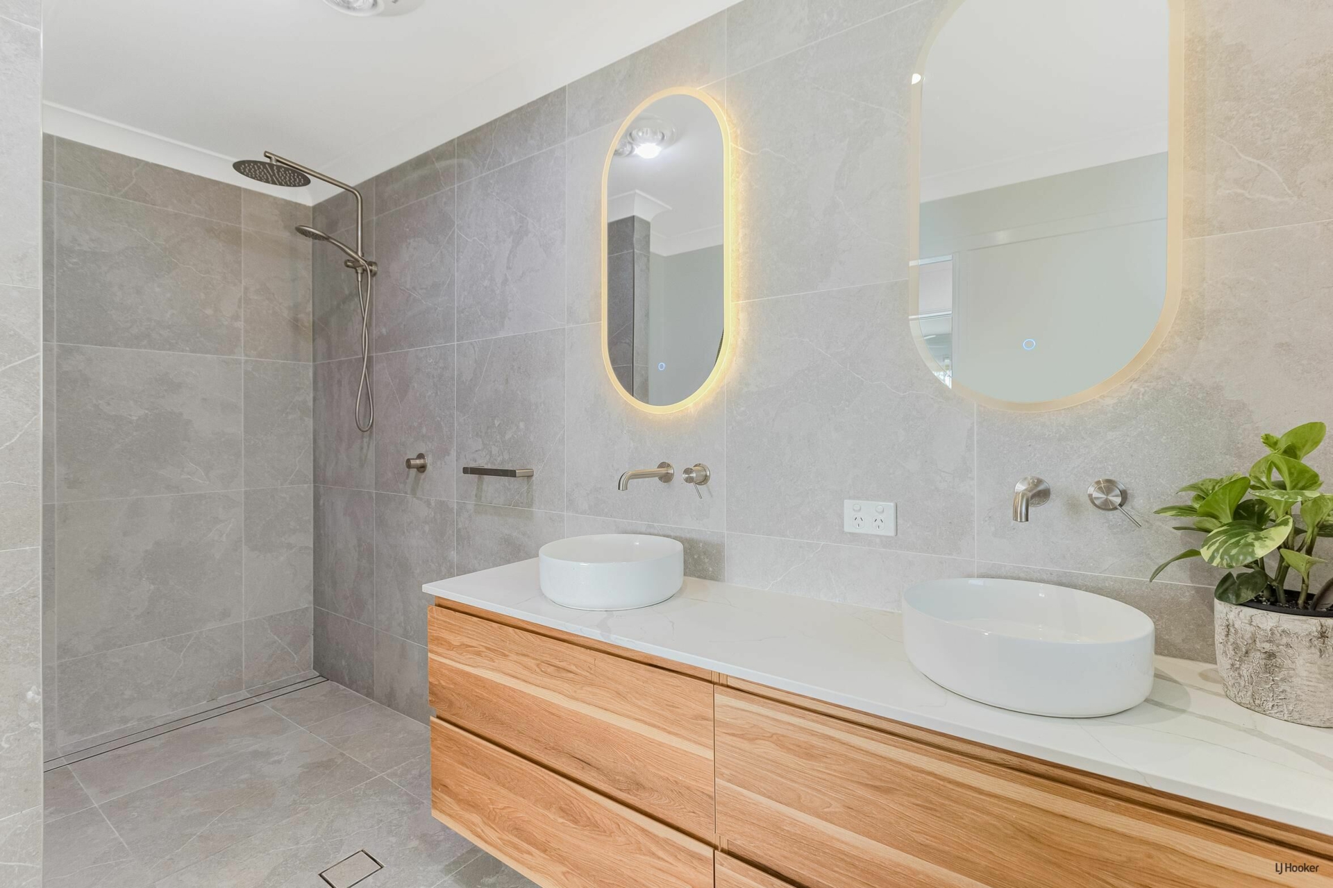 23 Dundee Drive, BANORA POINT