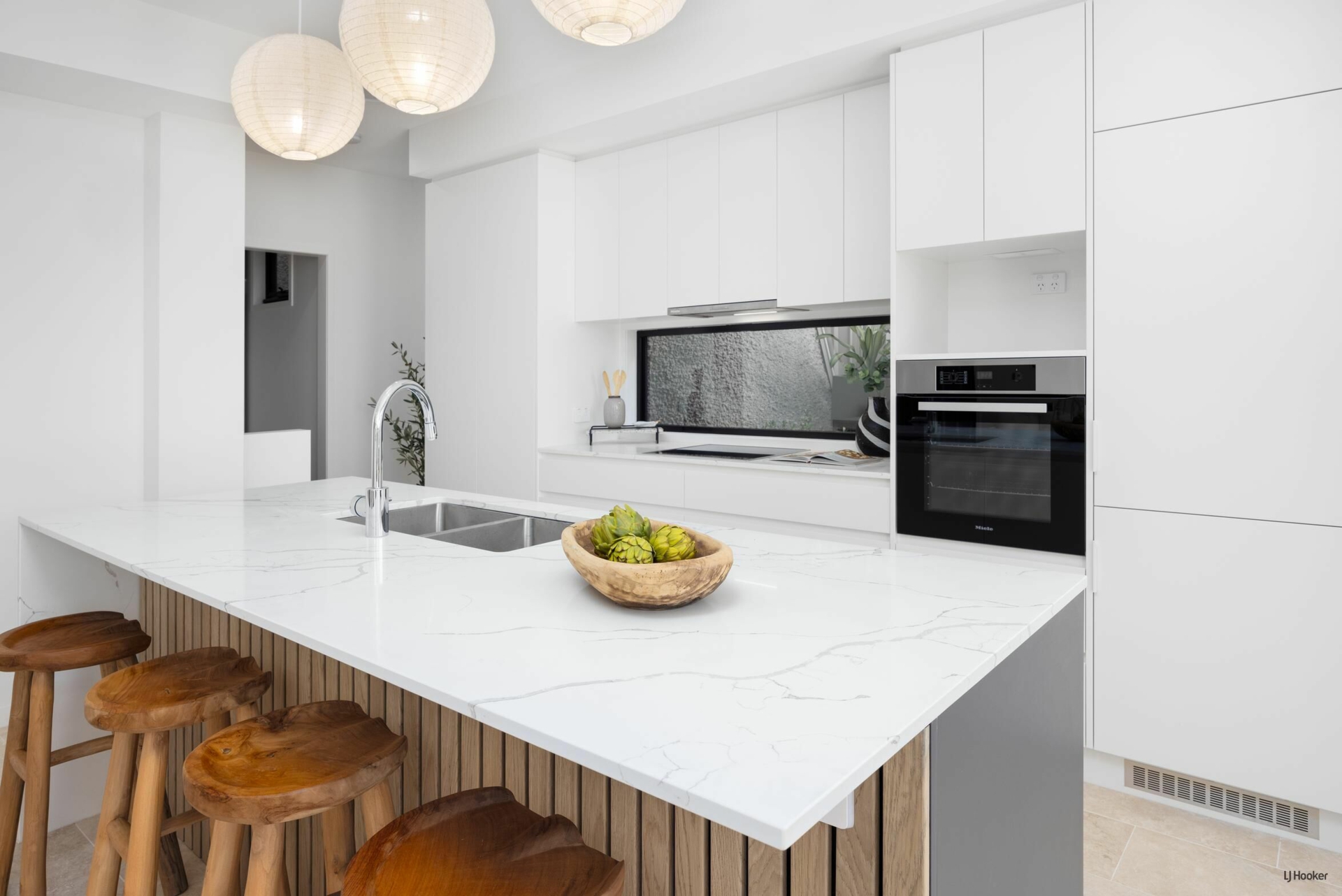 162A Broadwater Esplanade, BILAMBIL HEIGHTS