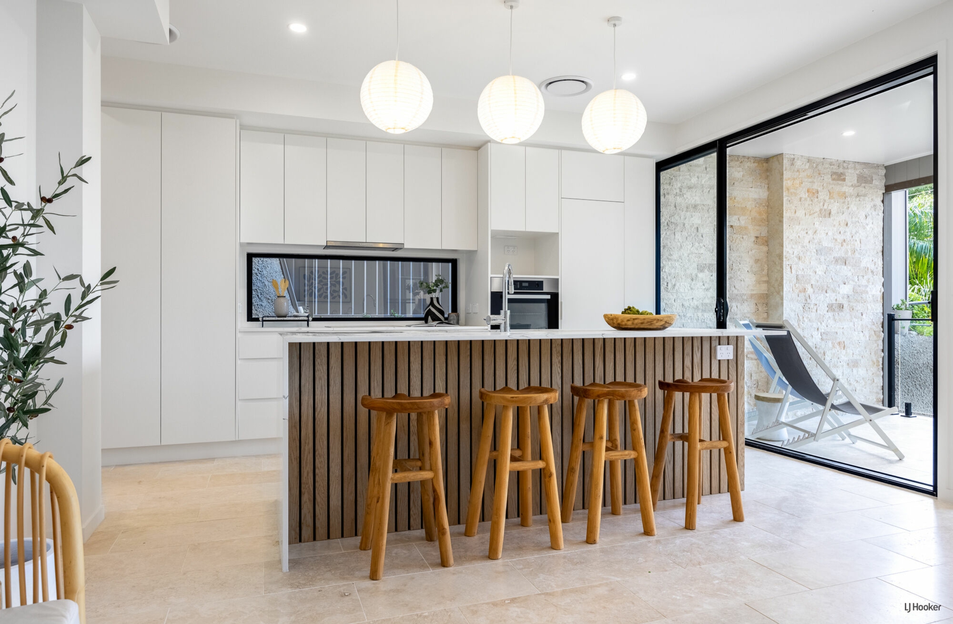 162A Broadwater Esplanade, BILAMBIL HEIGHTS