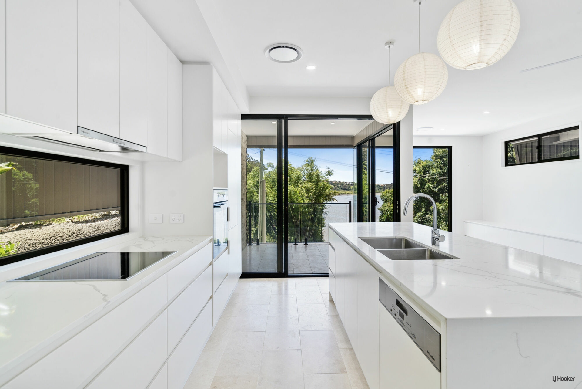 162A Broadwater Esplanade, BILAMBIL HEIGHTS