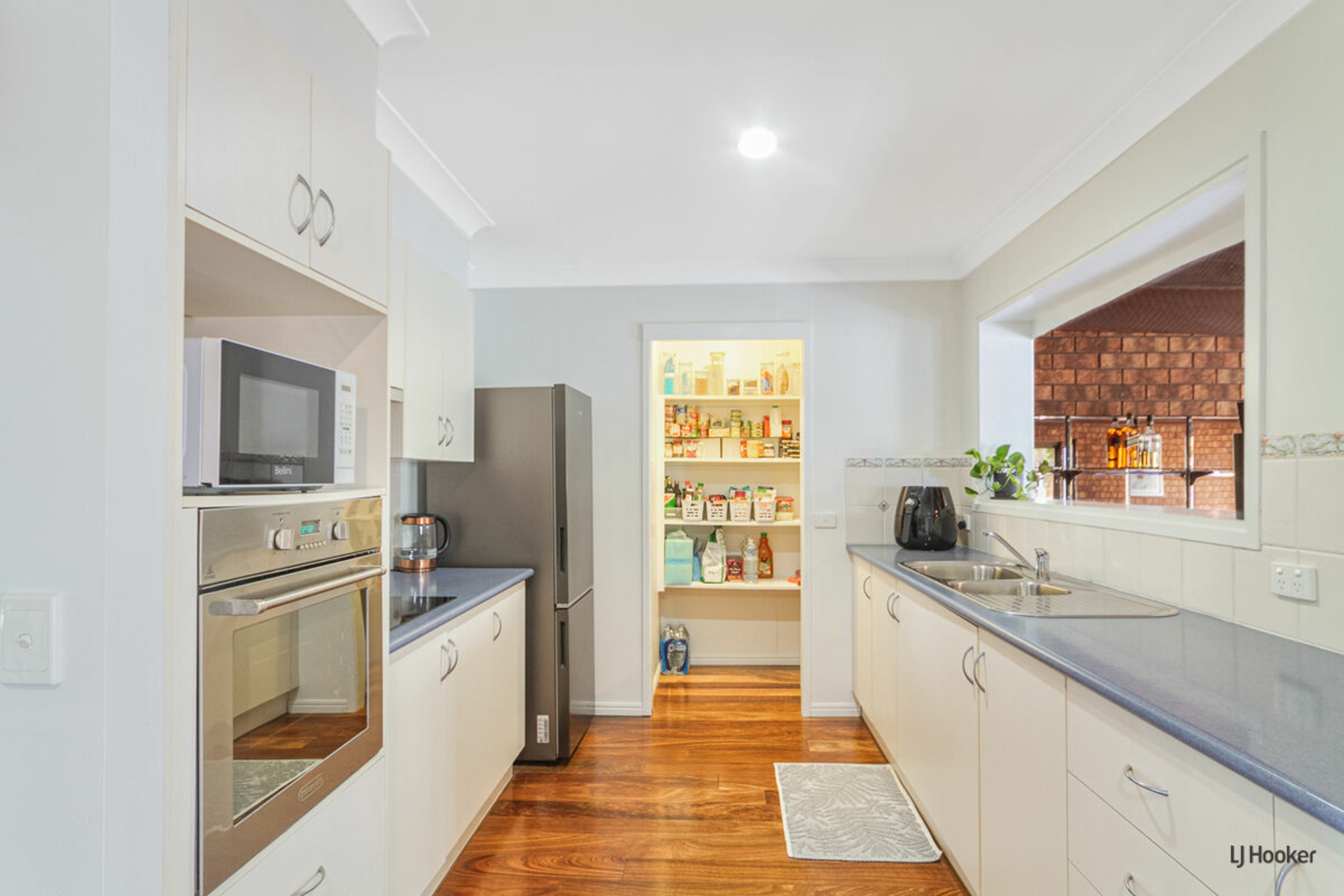 15 Kiora Street, BANORA POINT