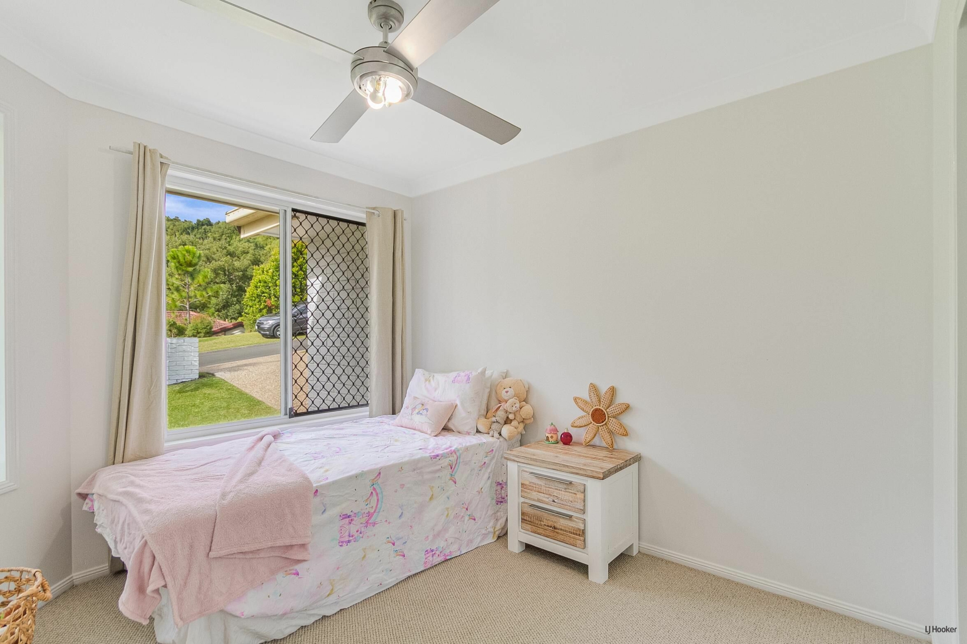 35 Kildare Drive, BANORA POINT