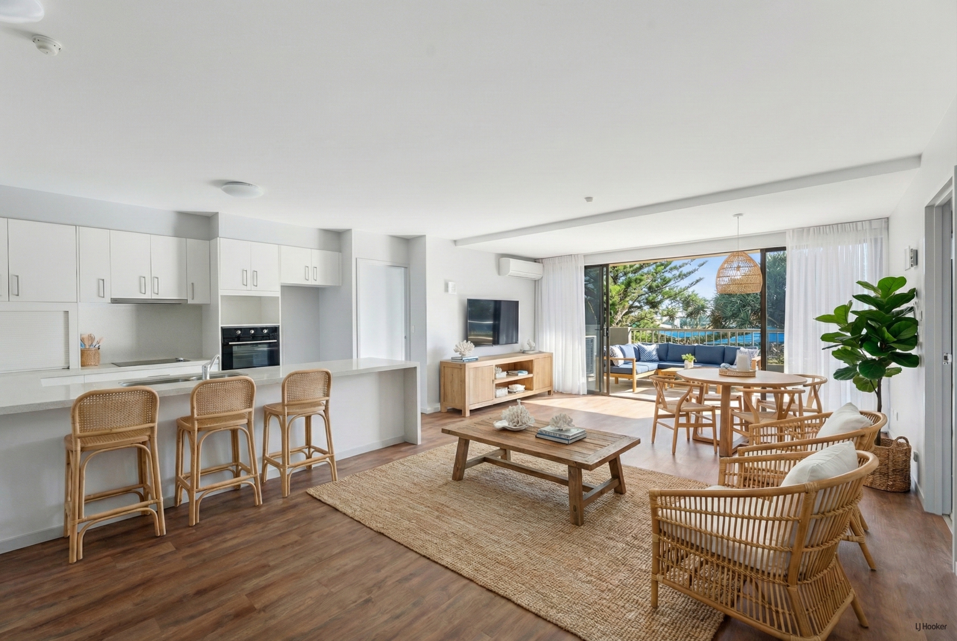 1B/828 Pacific Parade, Currumbin