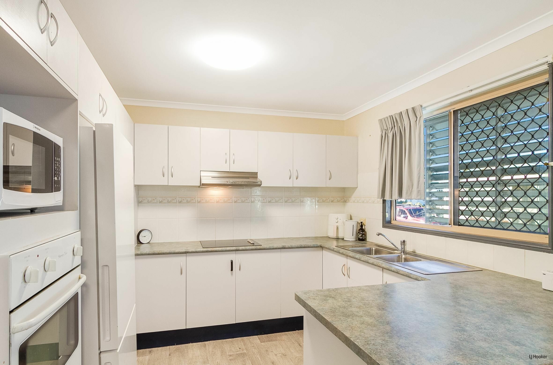 160/67 Winders Place, BANORA POINT