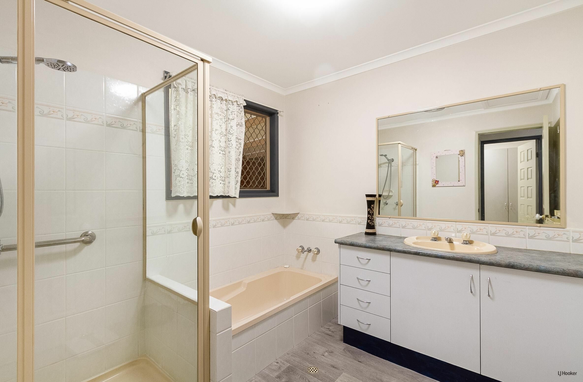 160/67 Winders Place, BANORA POINT