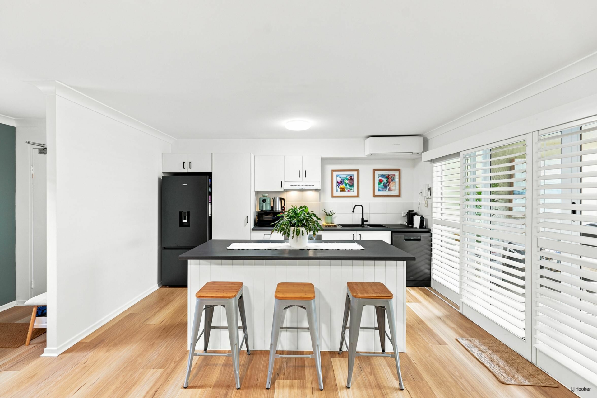 4/48A Dry Dock Road — photo from LJ Hooker Coolangatta | Tweed