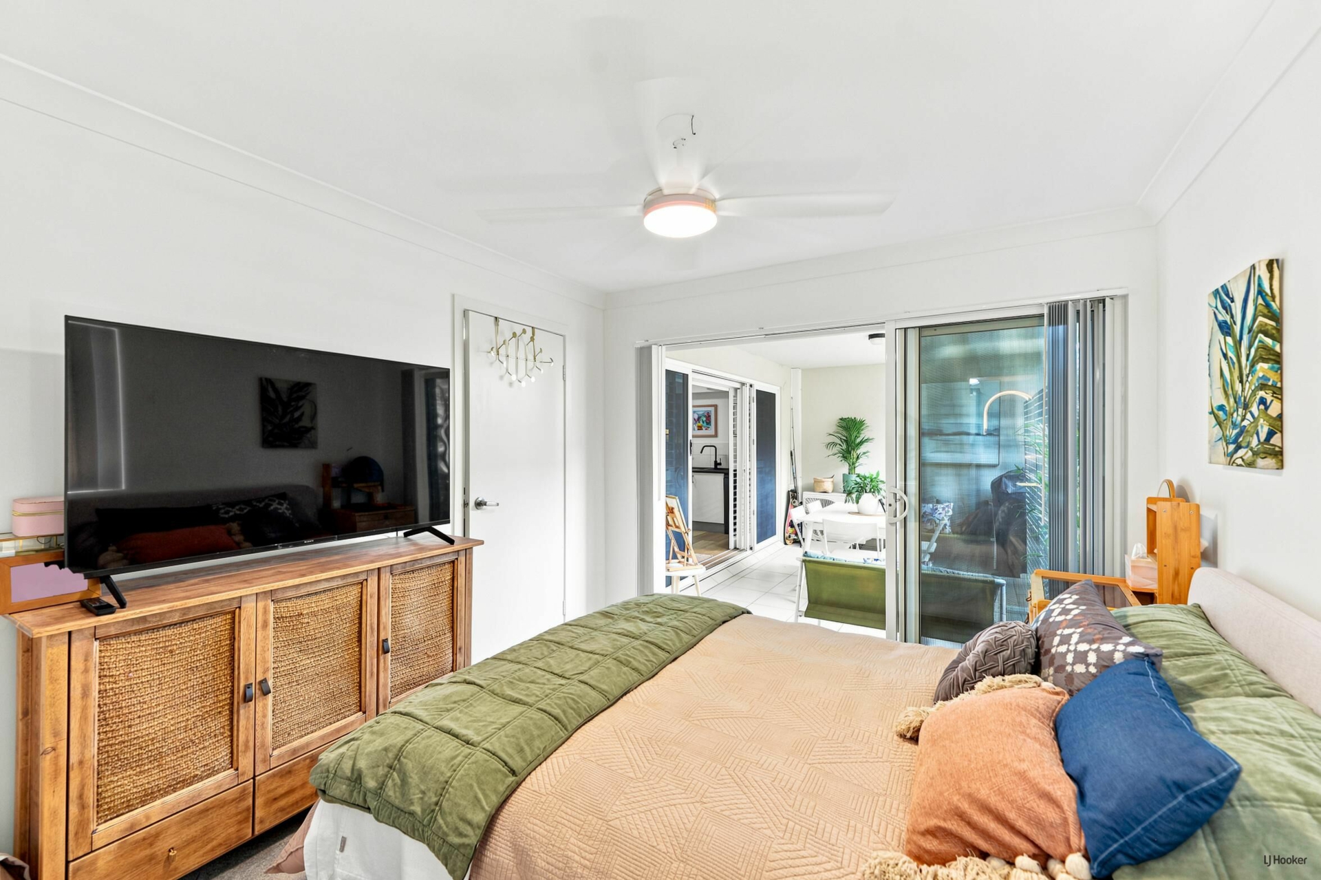 4/48A Dry Dock Road — photo 7 of 14