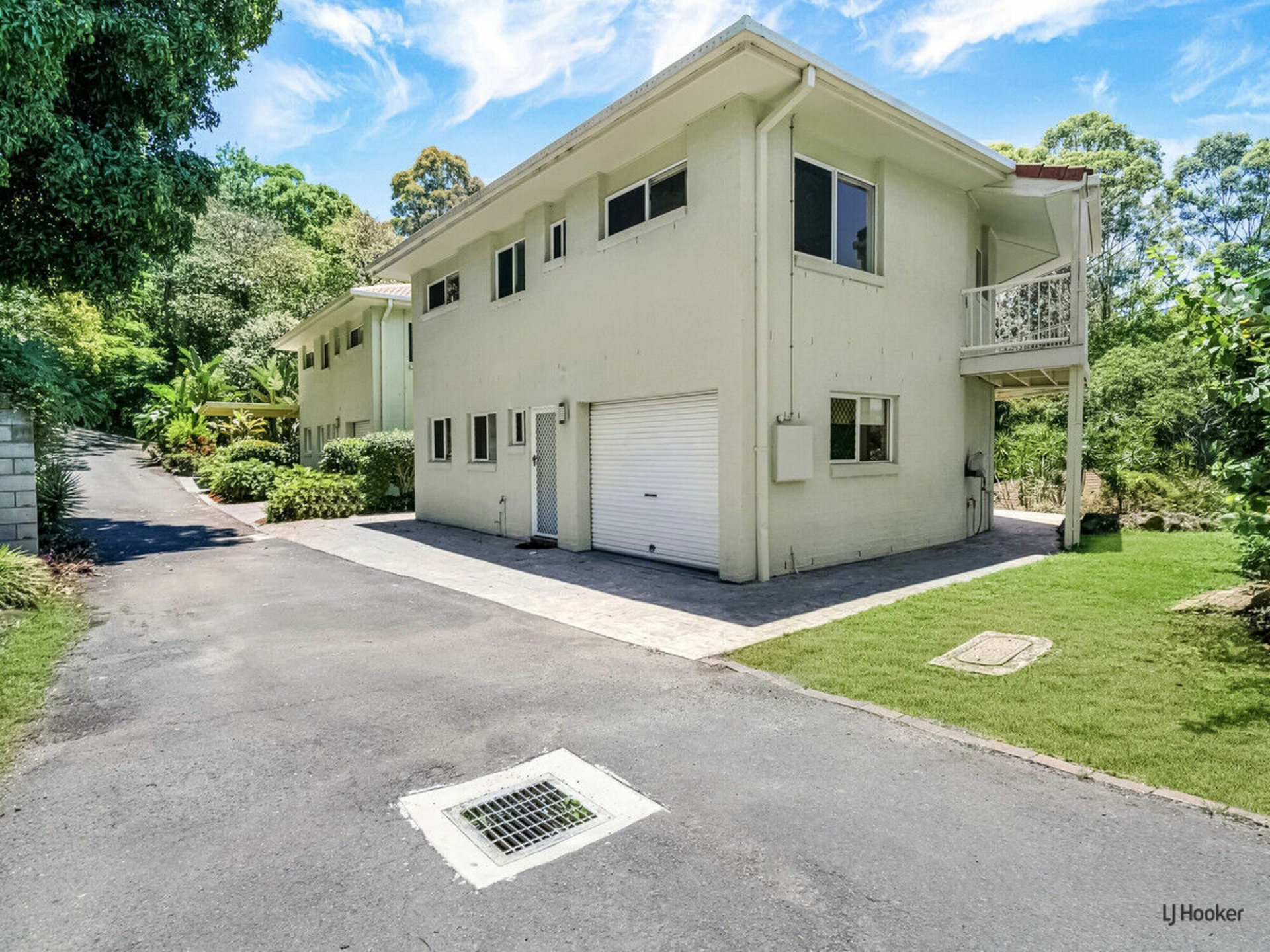 5/4-12 Simpson Drive — photo 8 of 17