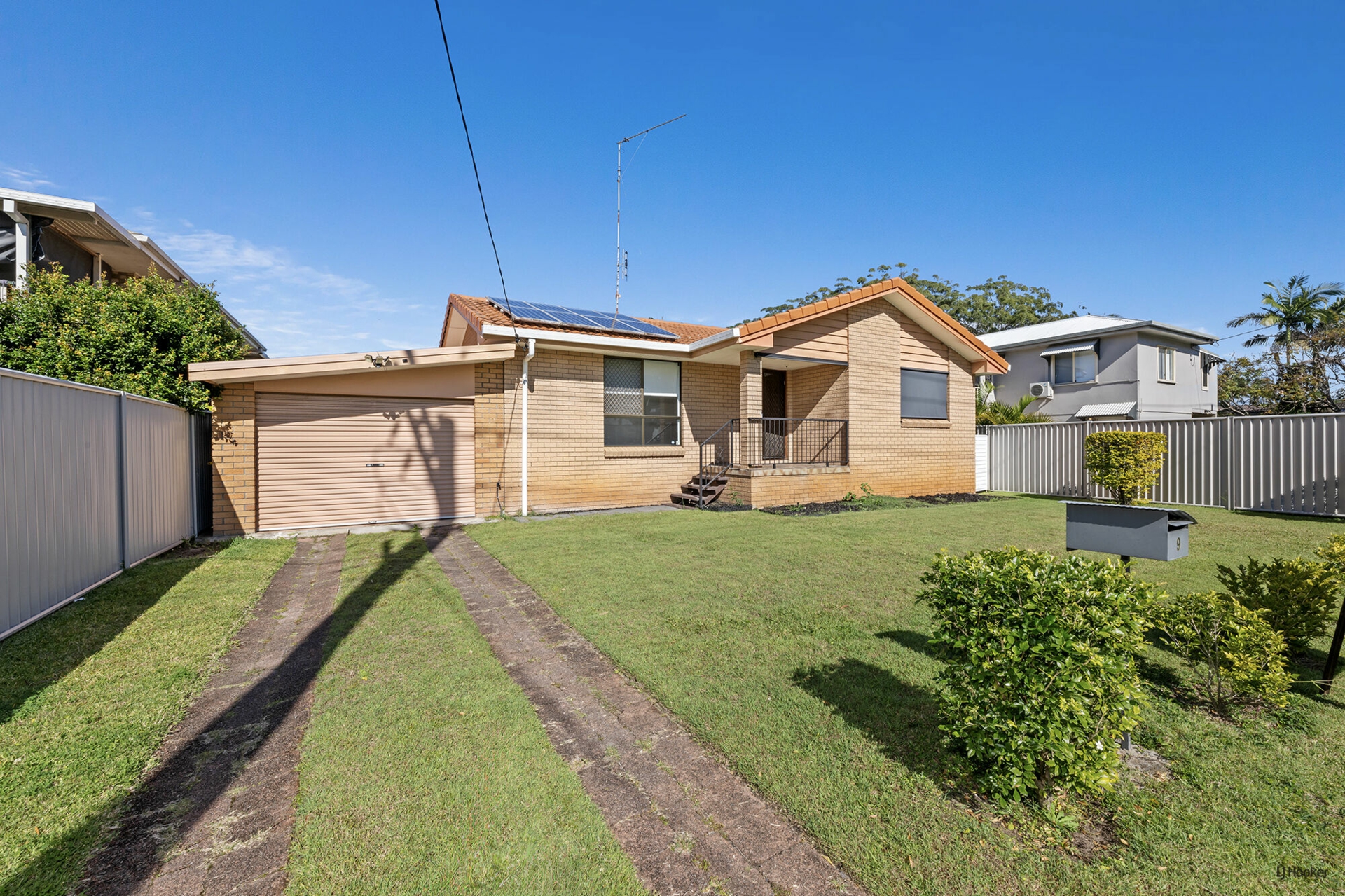 9 Acacia Street — photo 2 of 14