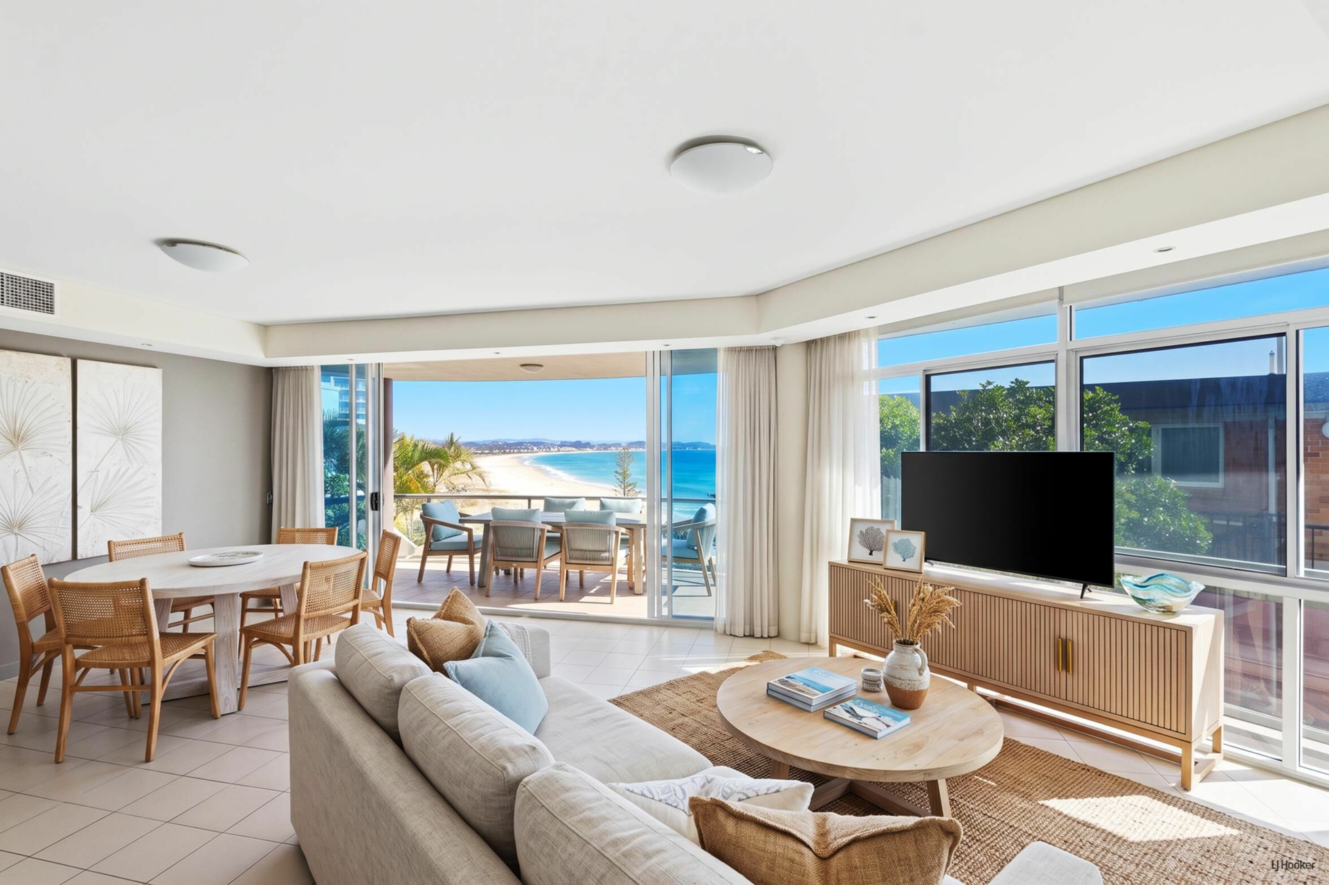 2/129-131 Musgrave Street — photo from LJ Hooker Coolangatta | Tweed