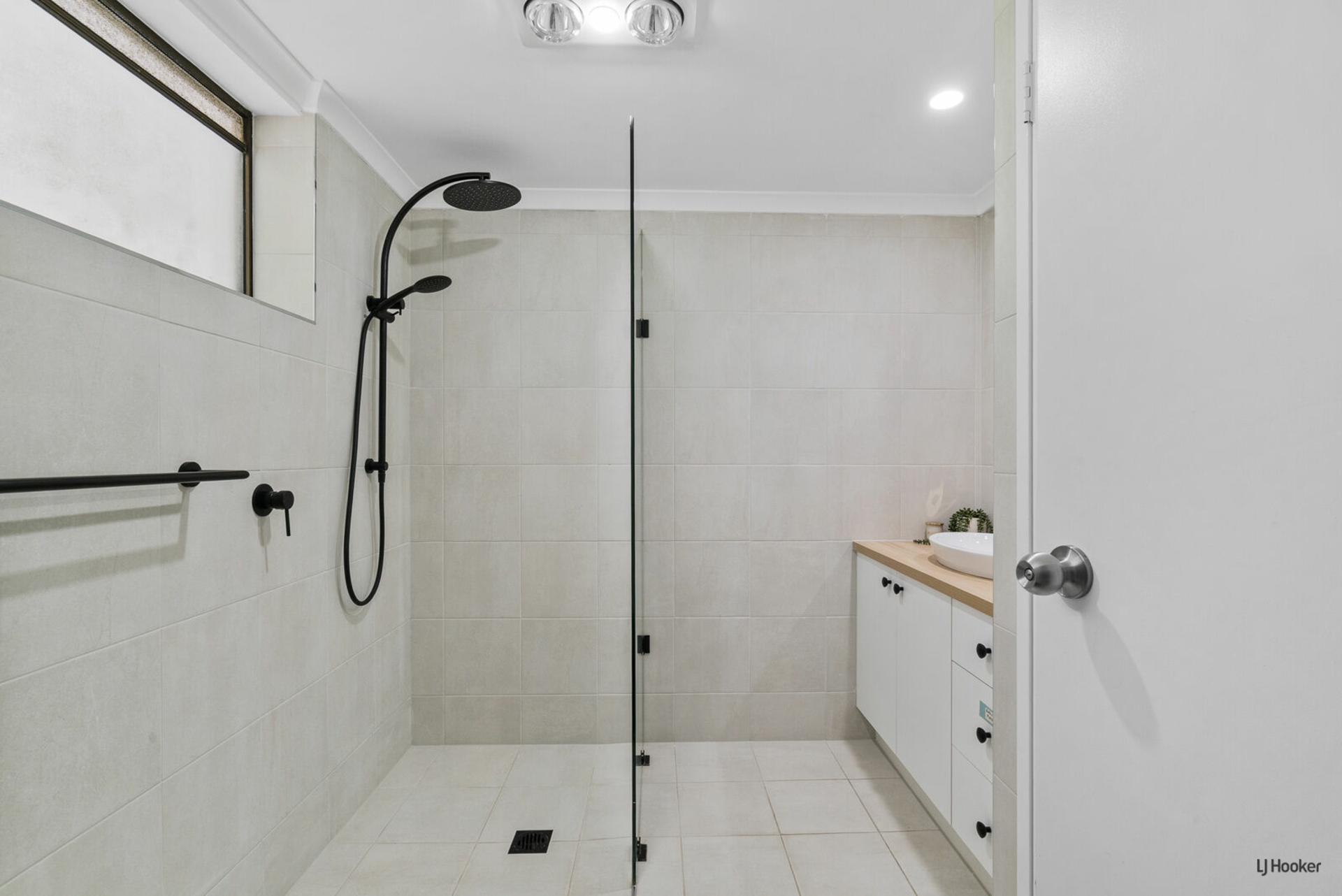 47/61 Marana Street — photo 3 of 11