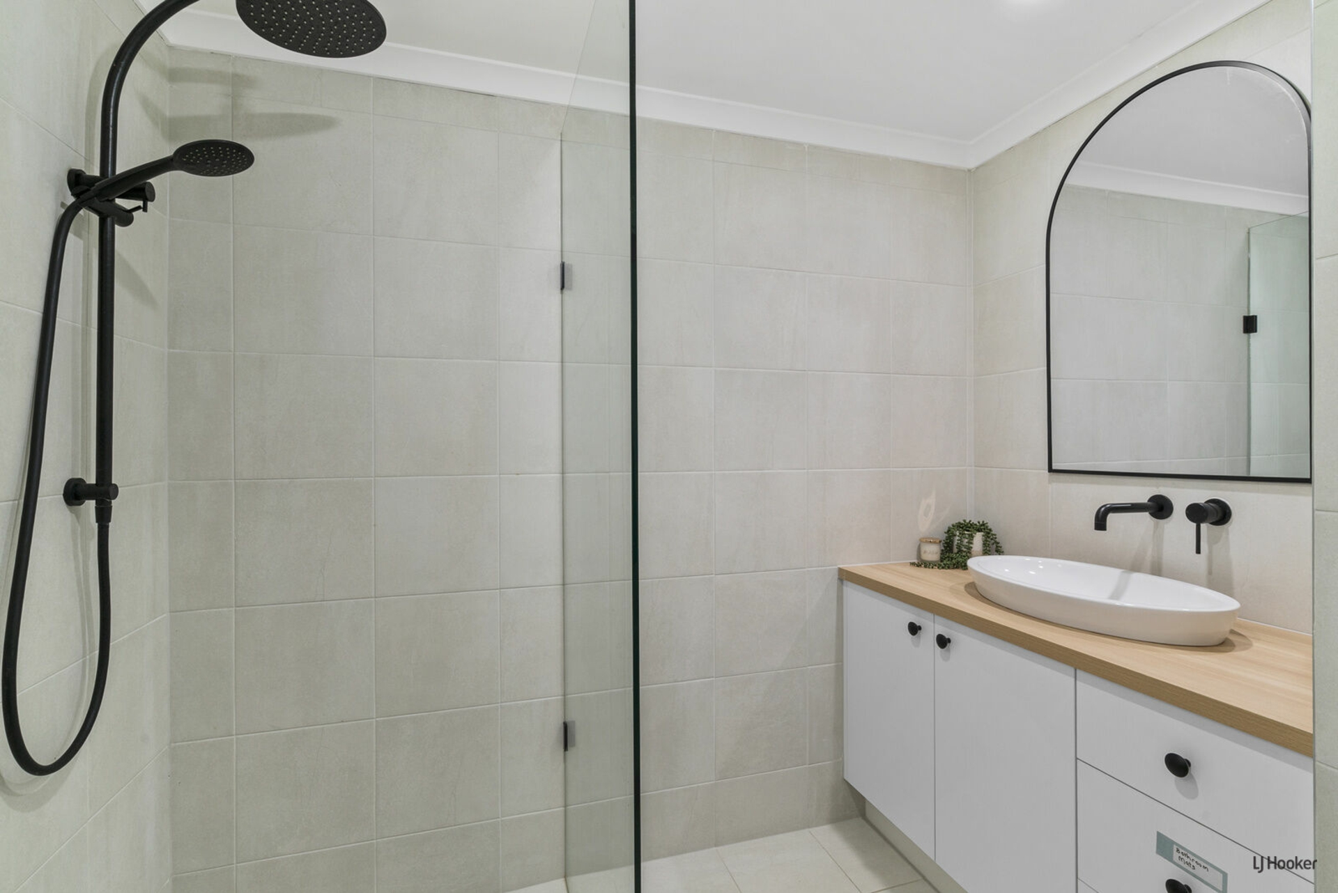 47/61 Marana Street — photo 4 of 11
