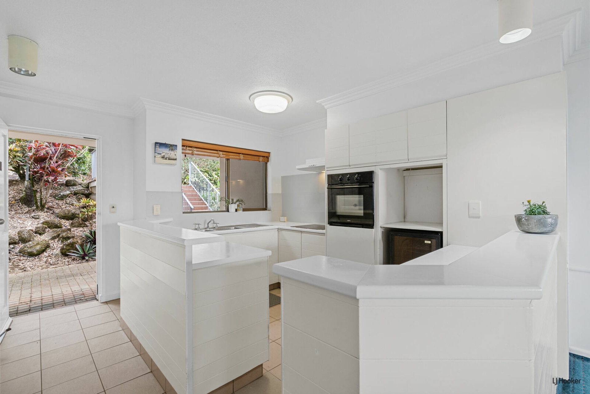 11/61 Marana Street — photo 5 of 12