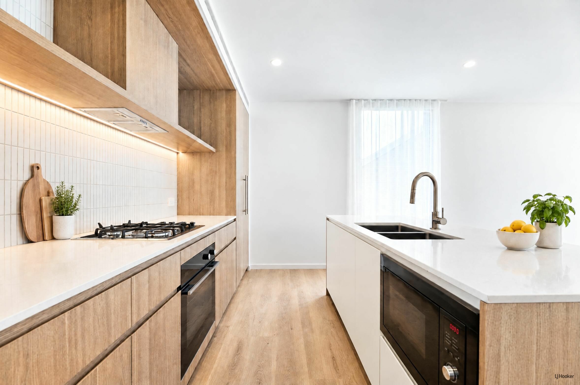 204/7 Douglas Street — photo 6 of 17