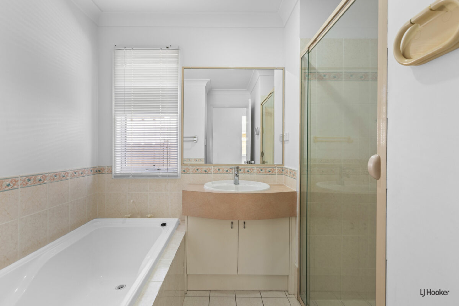 18 Foxhill Place — photo 8 of 11