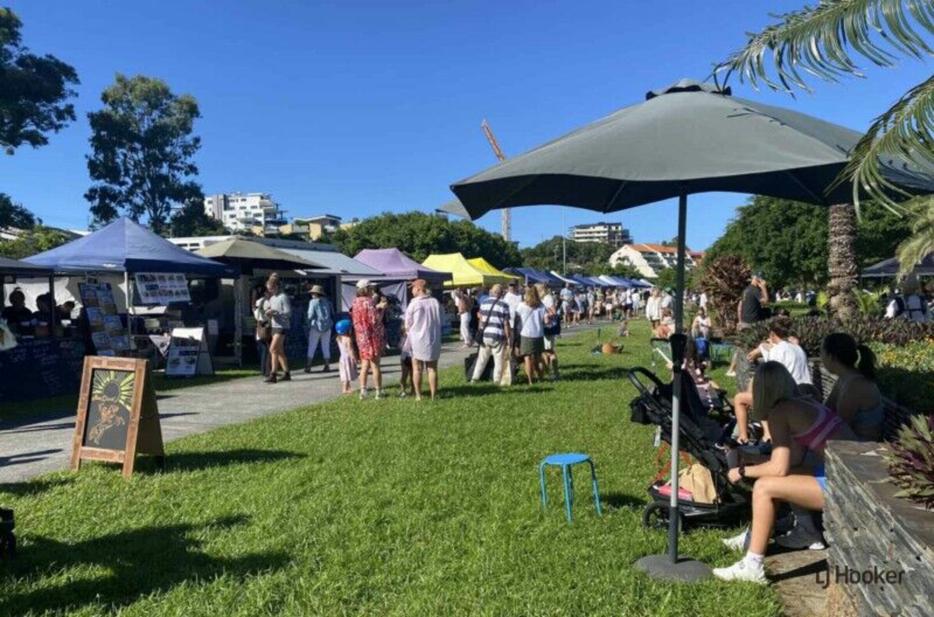 1/14 Warrawong Street — photo 14 of 14