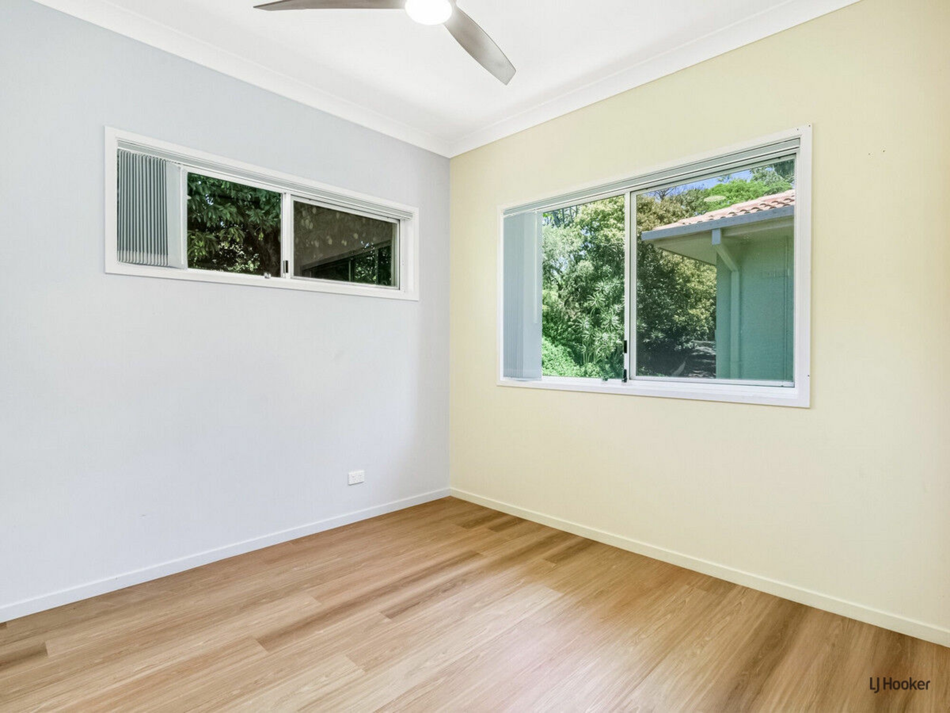 5/4-12 Simpson Drive — photo 7 of 17
