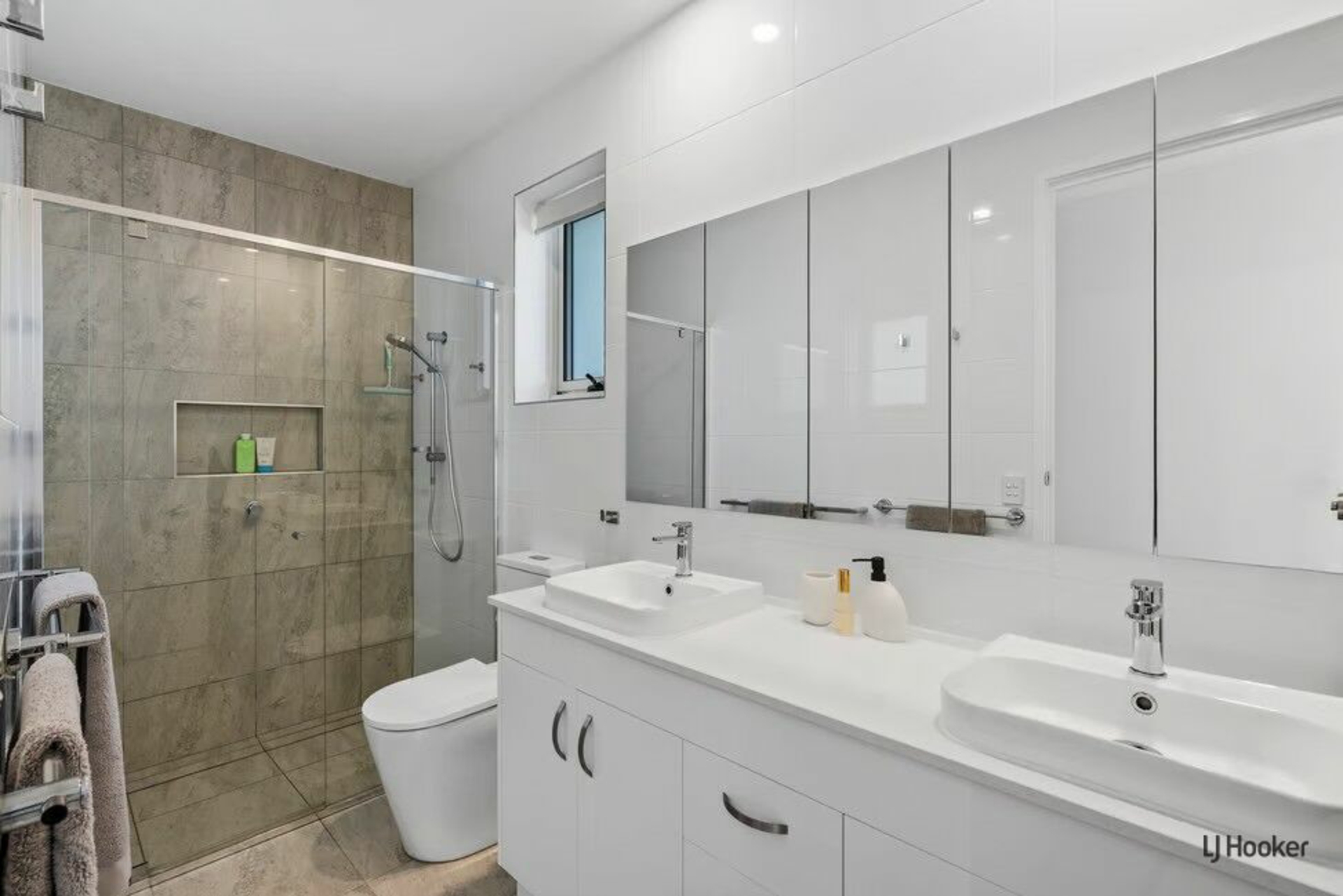 16/32 Fraser Drive — photo 11 of 27