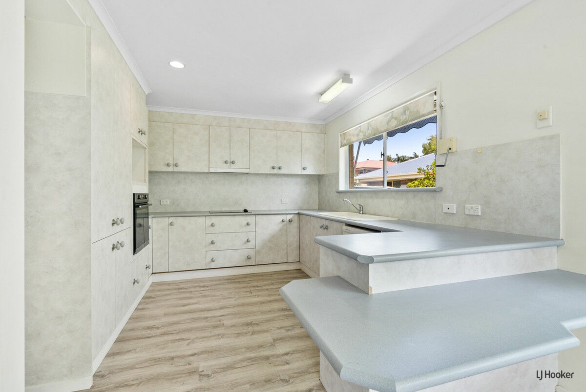 4A Lamanda Court — photo 2 of 11