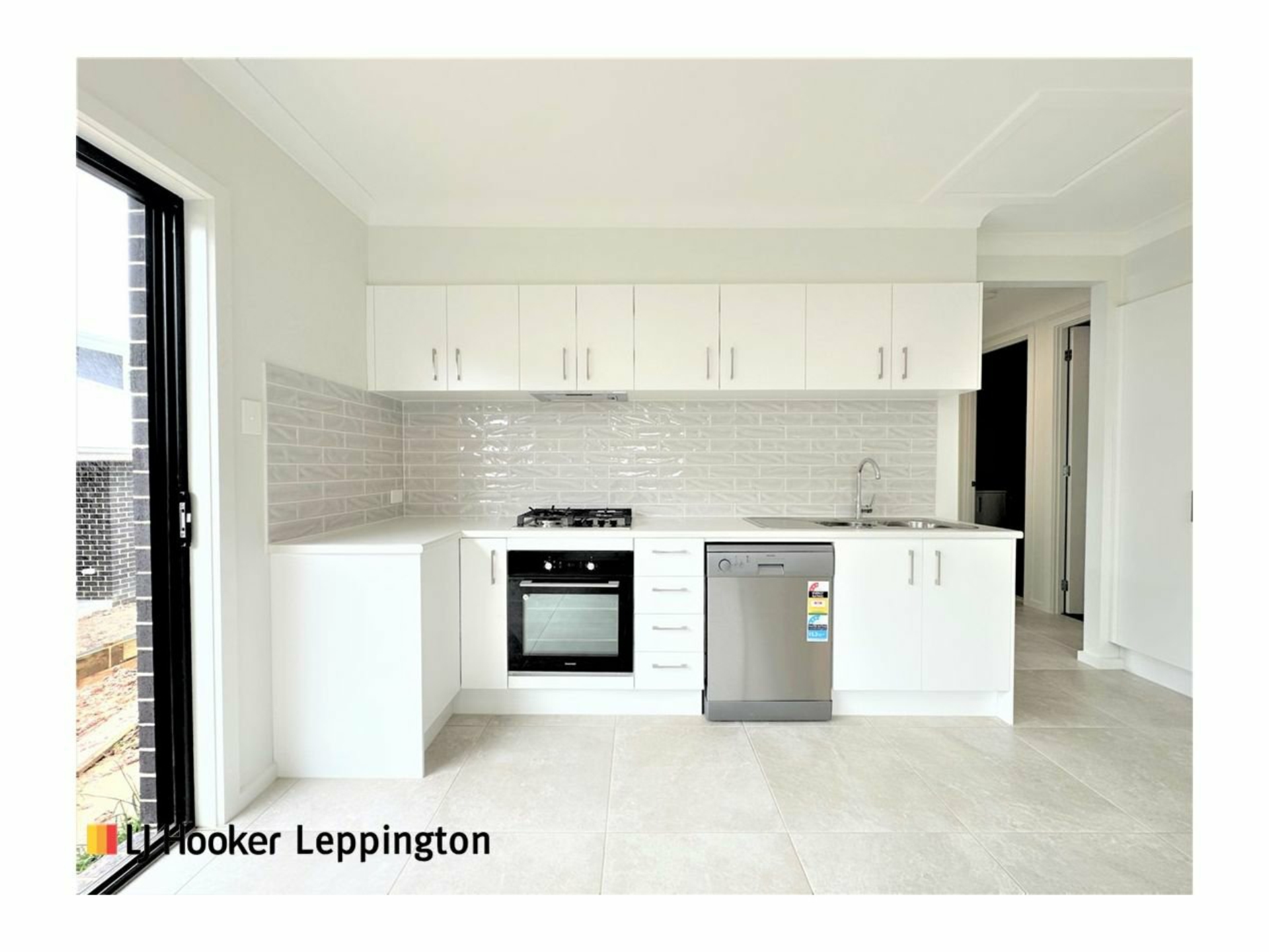 165a Emerald Hills Boulevard, LEPPINGTON