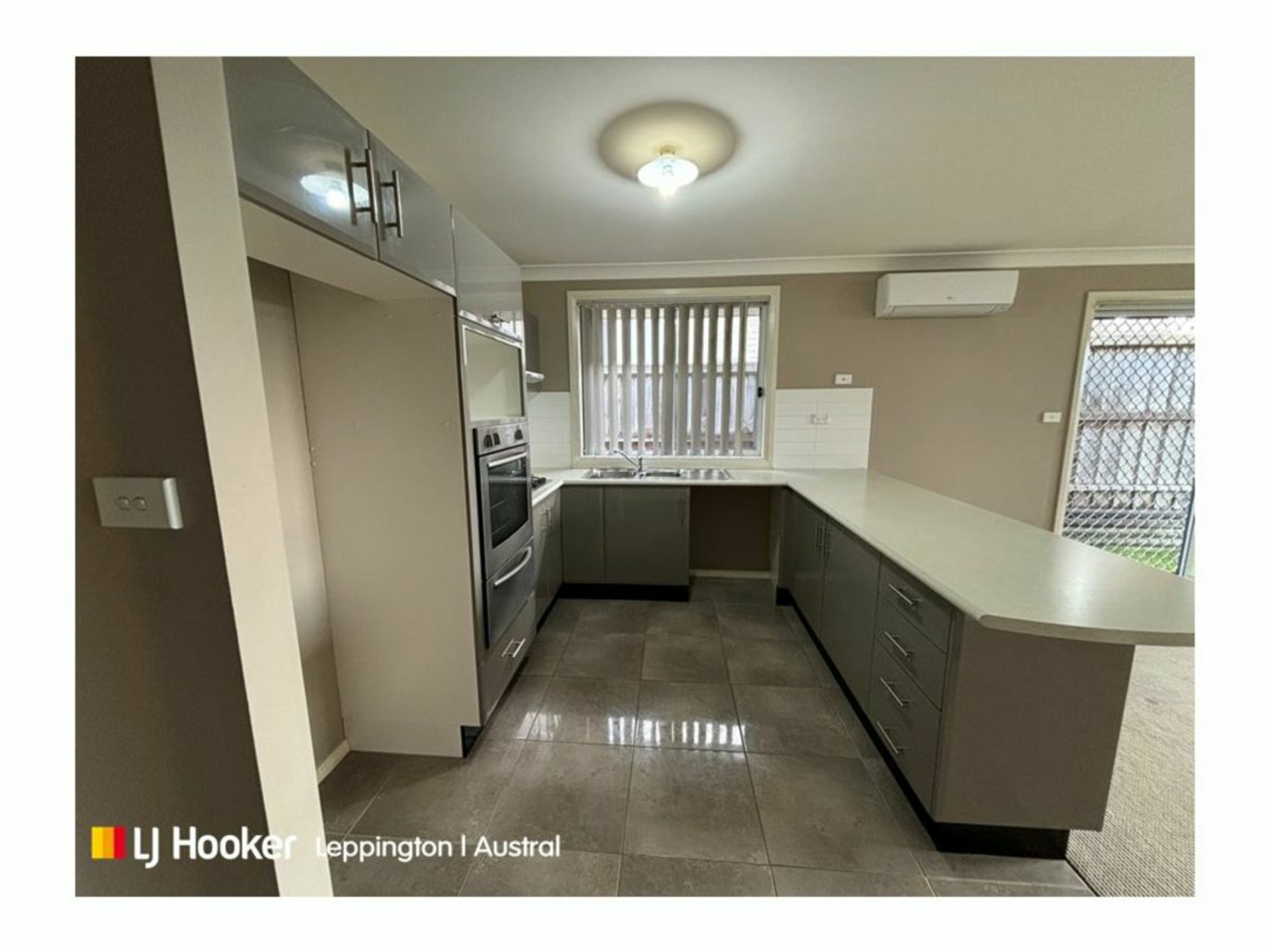 8 Stonequarry Way, CARNES HILL