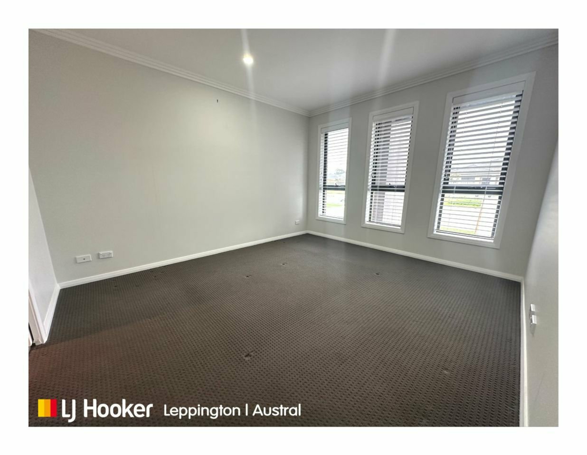 126 Emerald Hills Blvd, LEPPINGTON