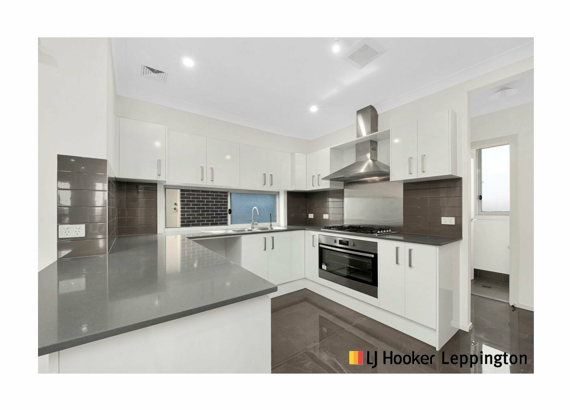48 Emerald Hills Boulevard, LEPPINGTON