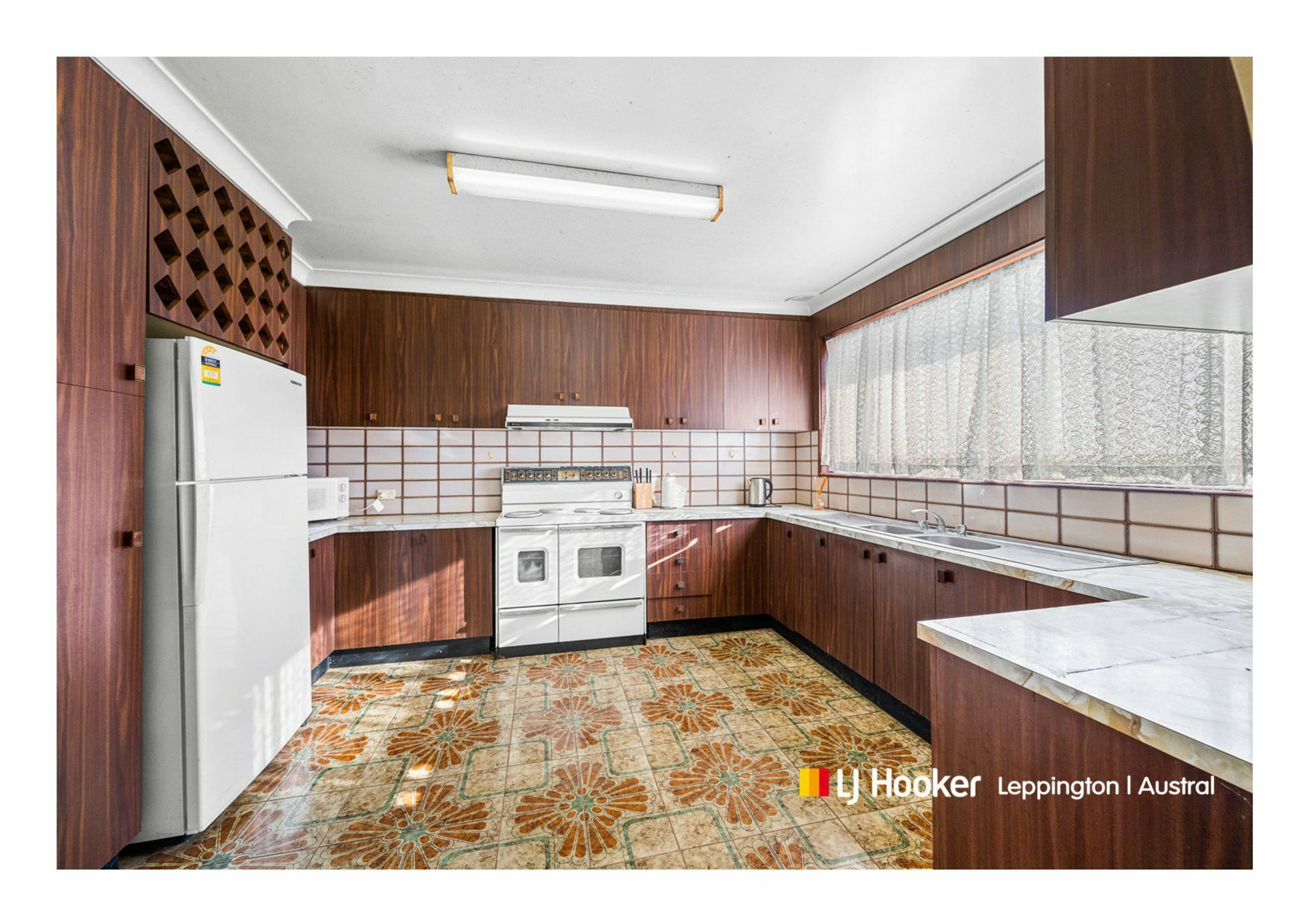 14-20 Greenway Place — photo 6 of 19
