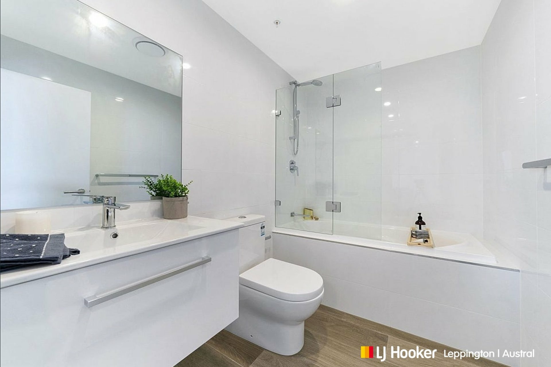 120/387 Macquarie Street — photo 6 of 9