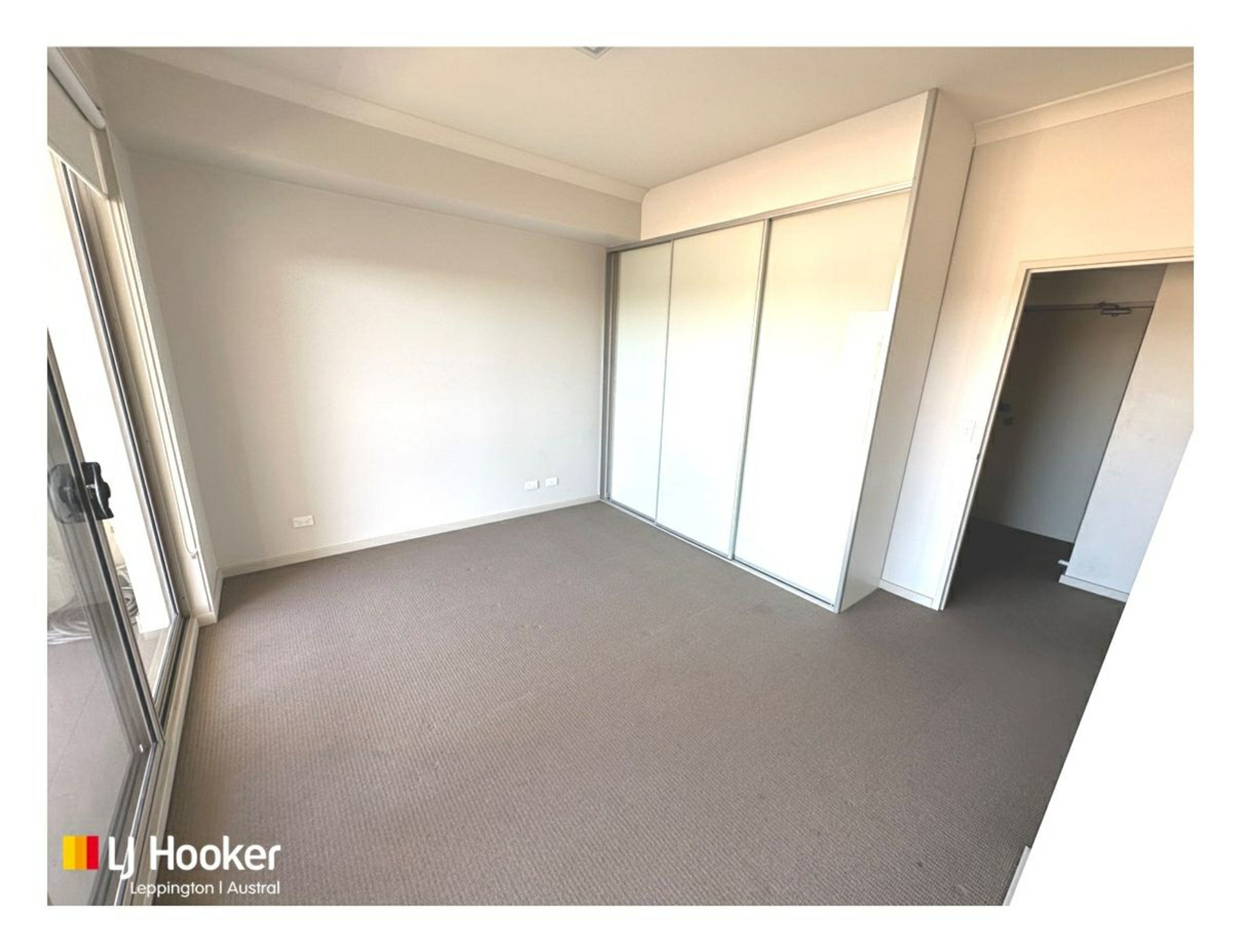 42/3-9 Warby Street — photo 2 of 5