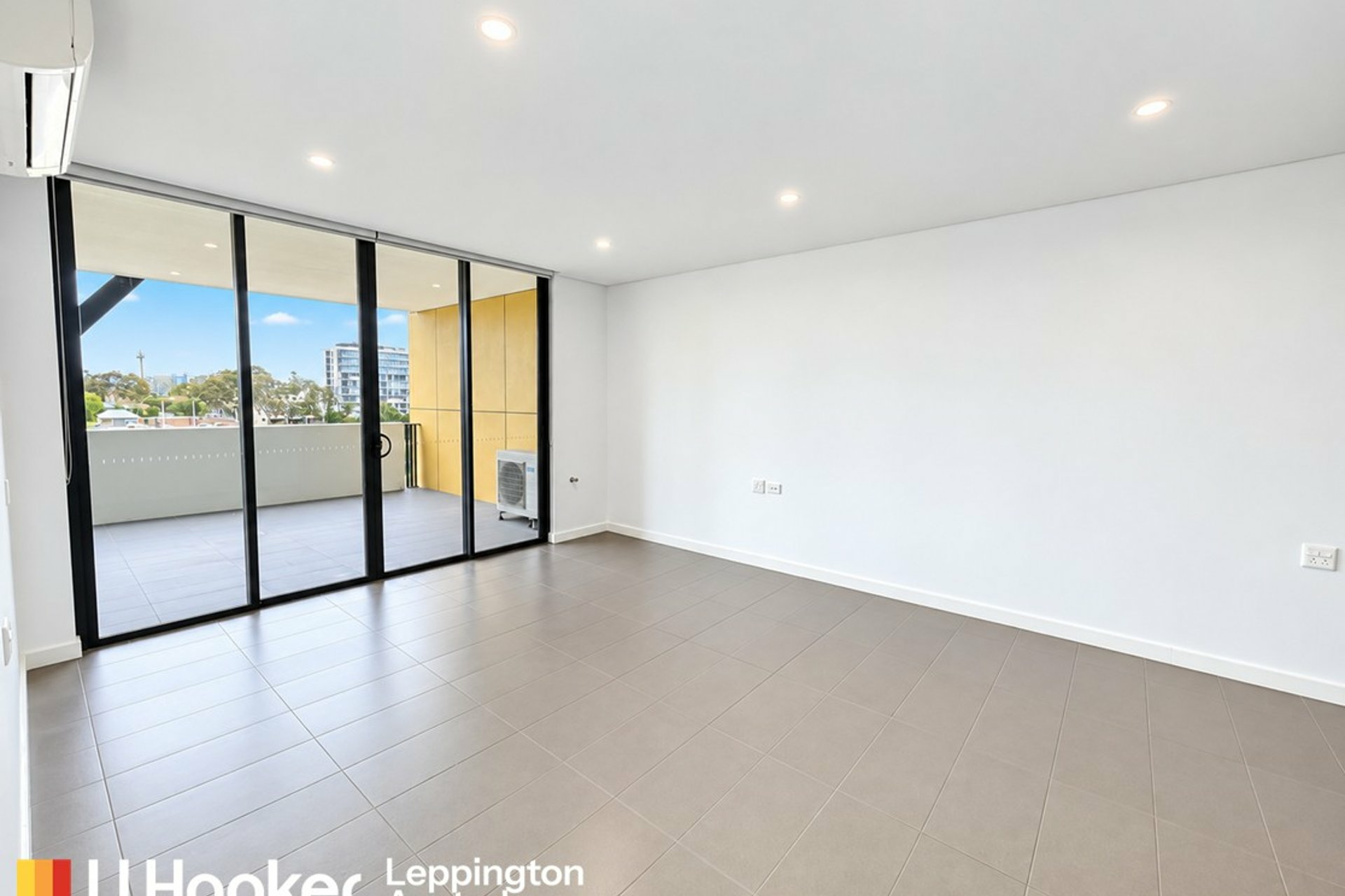 311/30-36 Warby Street — photo 4 of 8