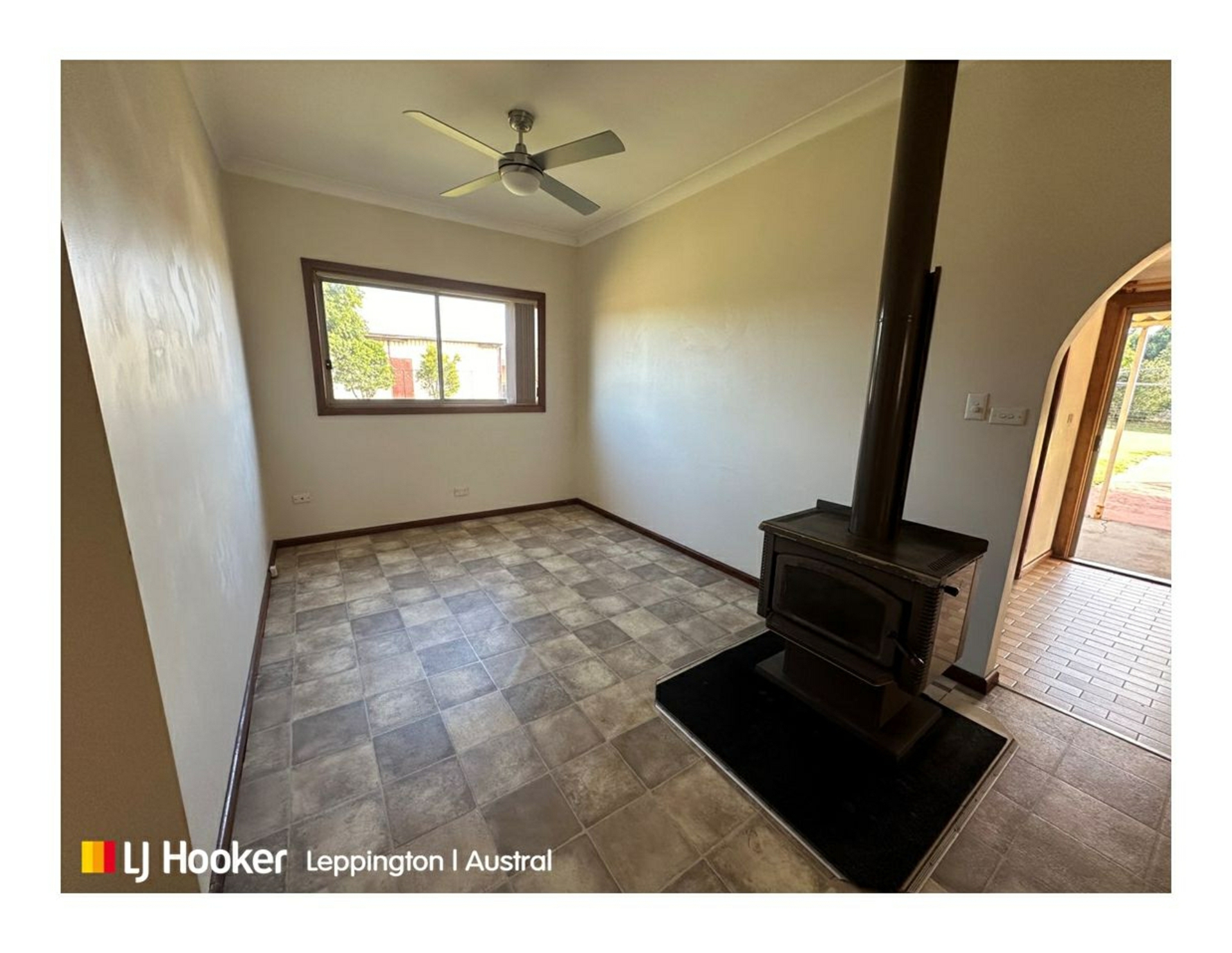 660A Devonshire Road — photo 7 of 13