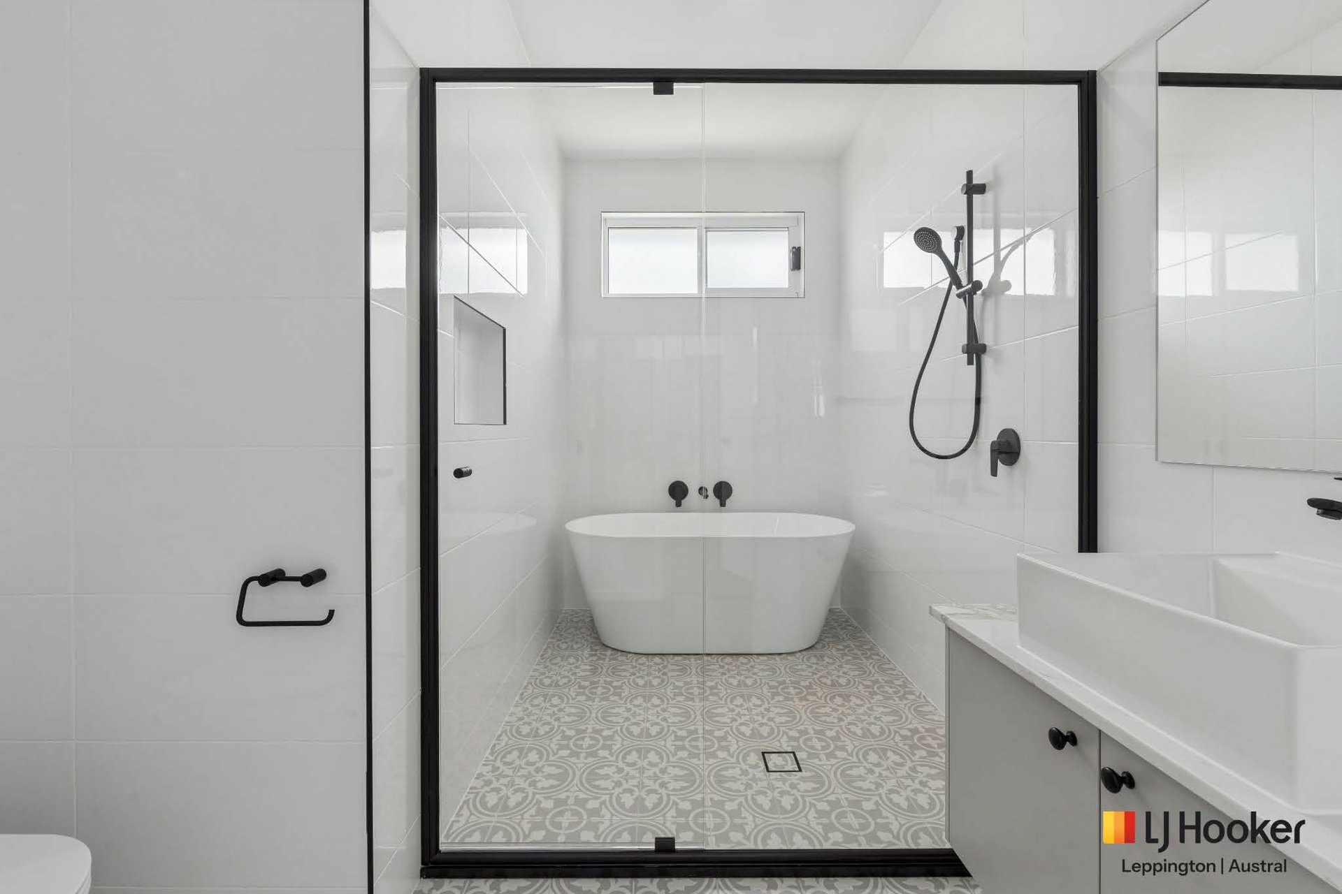 59 Doriemus Avenue — photo 7 of 9