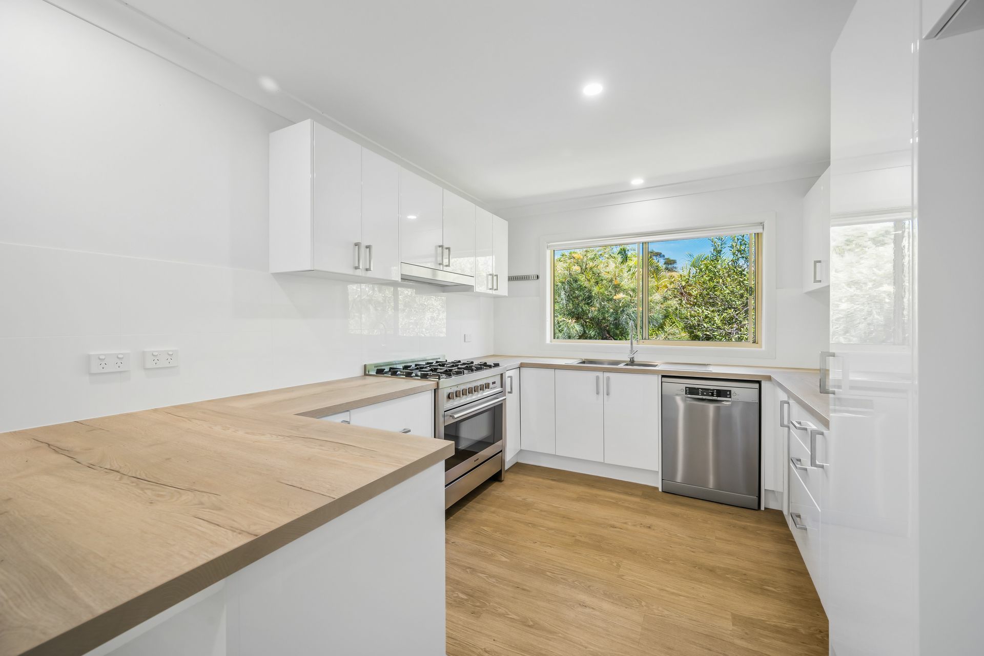 2/11 Mcintyre Close Port Macquarie NSW Villa for Sale LJ Hooker