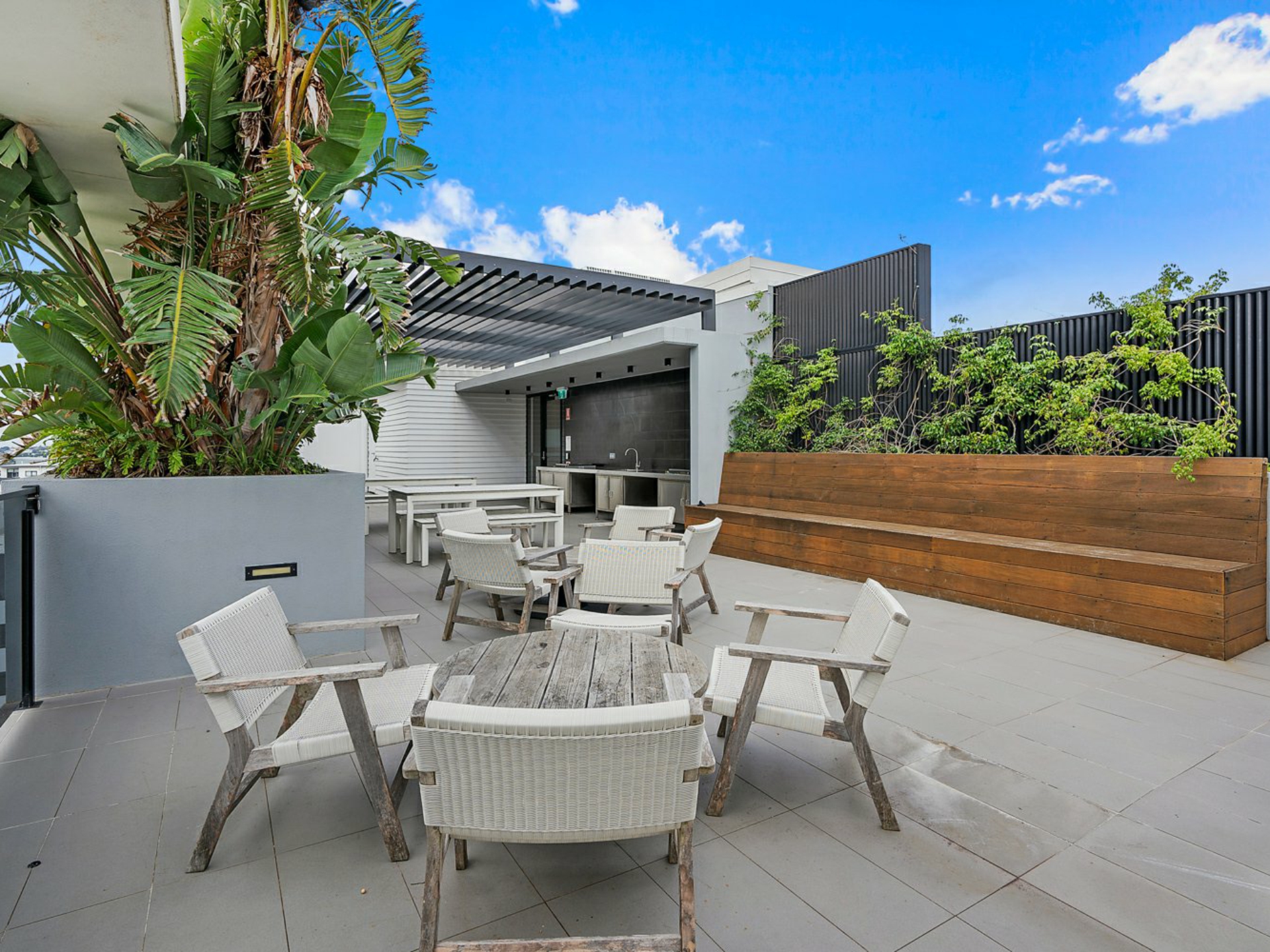 506/28 Wolseley Street, WOOLLOONGABBA