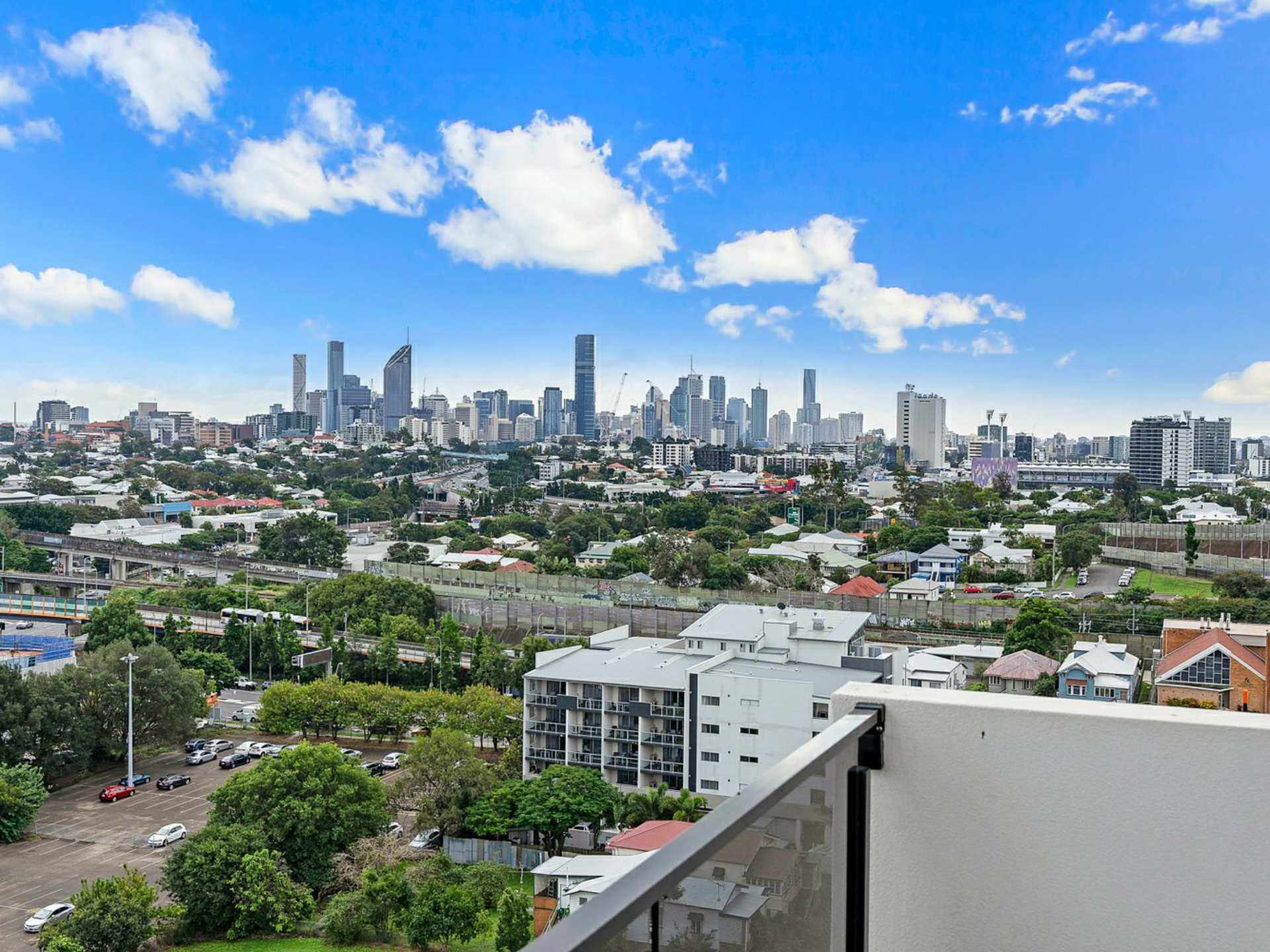 506/28 Wolseley Street, WOOLLOONGABBA