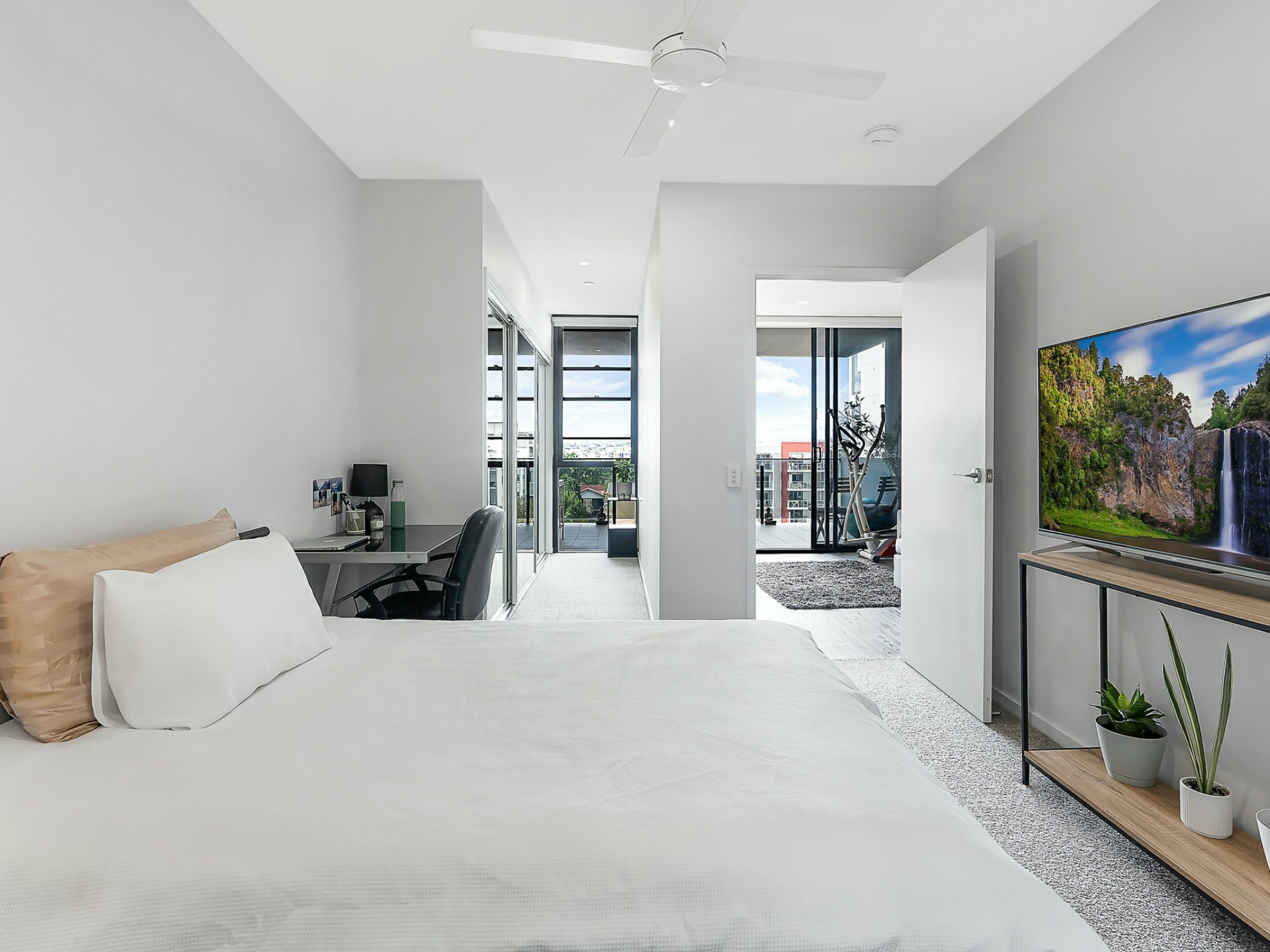 506/28 Wolseley Street, WOOLLOONGABBA