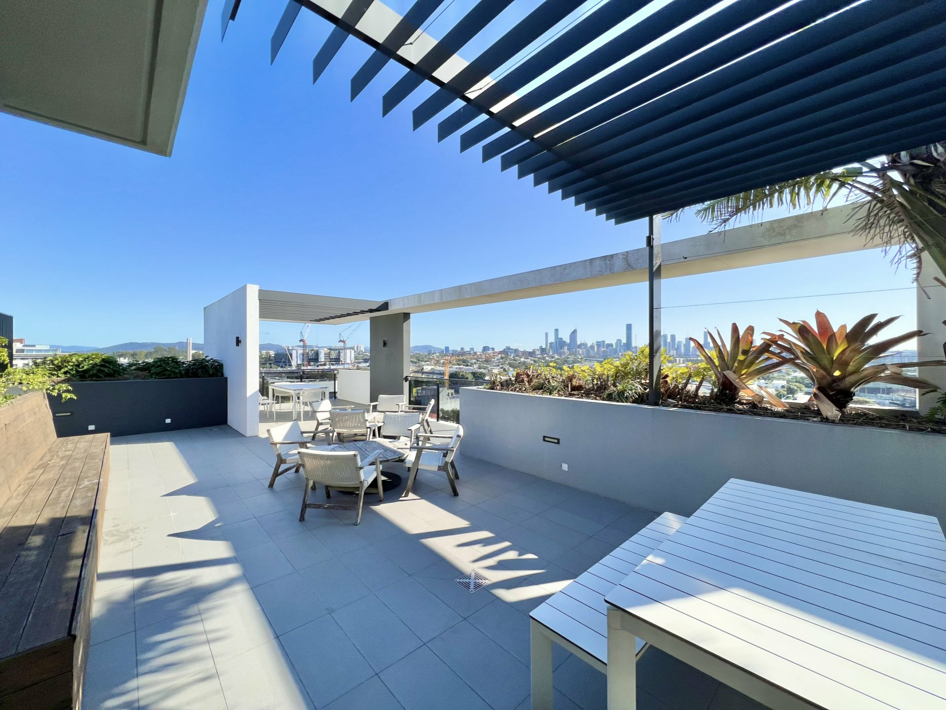 506/28 Wolseley Street, WOOLLOONGABBA
