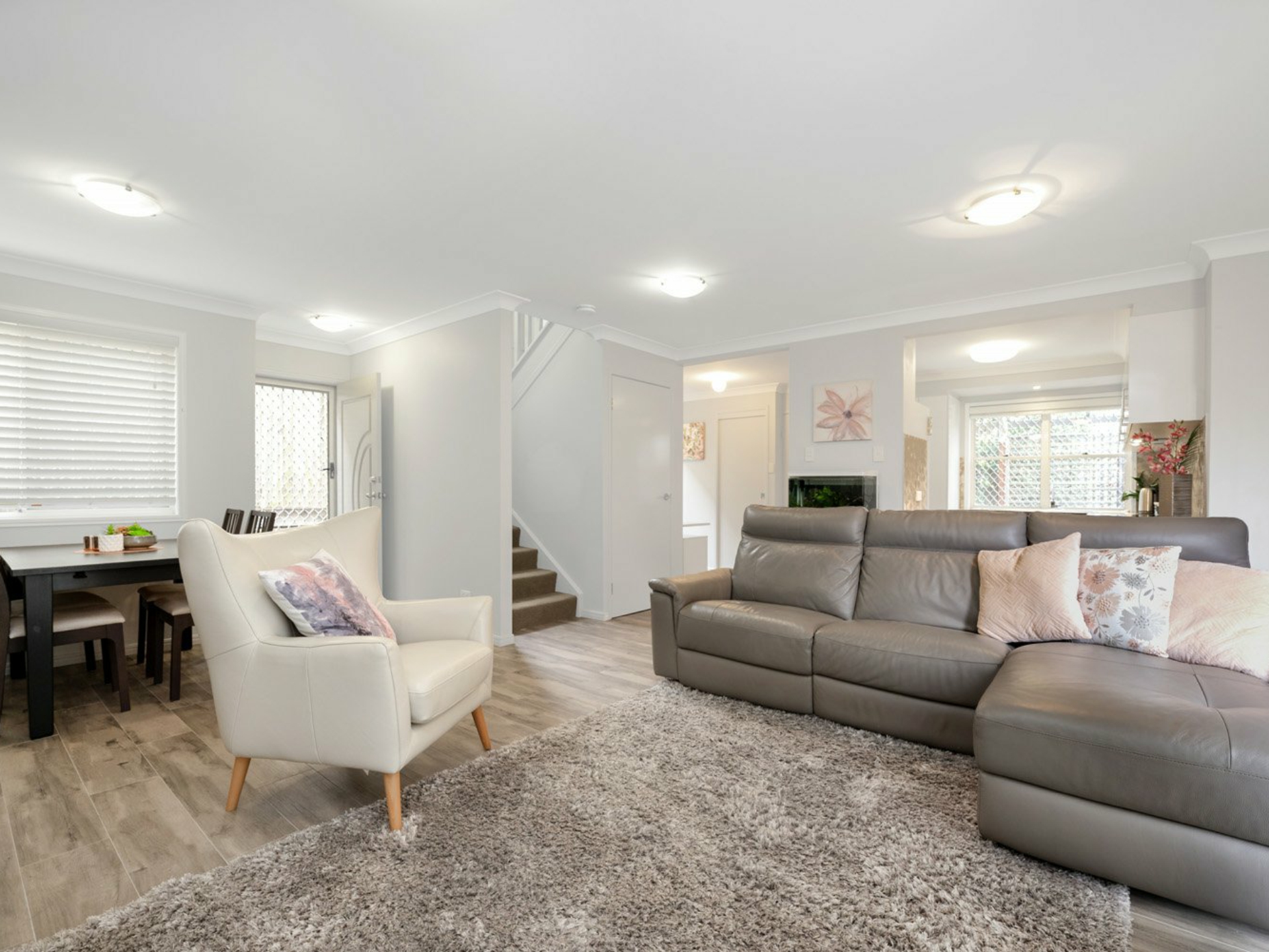 2/16 Cardross Street, YEERONGPILLY