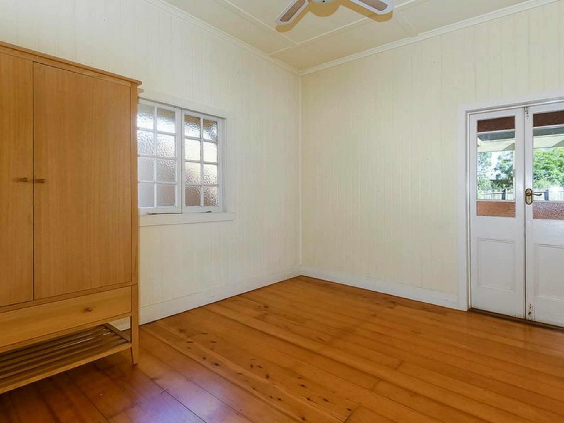25 Faversham Street, WOOLLOONGABBA