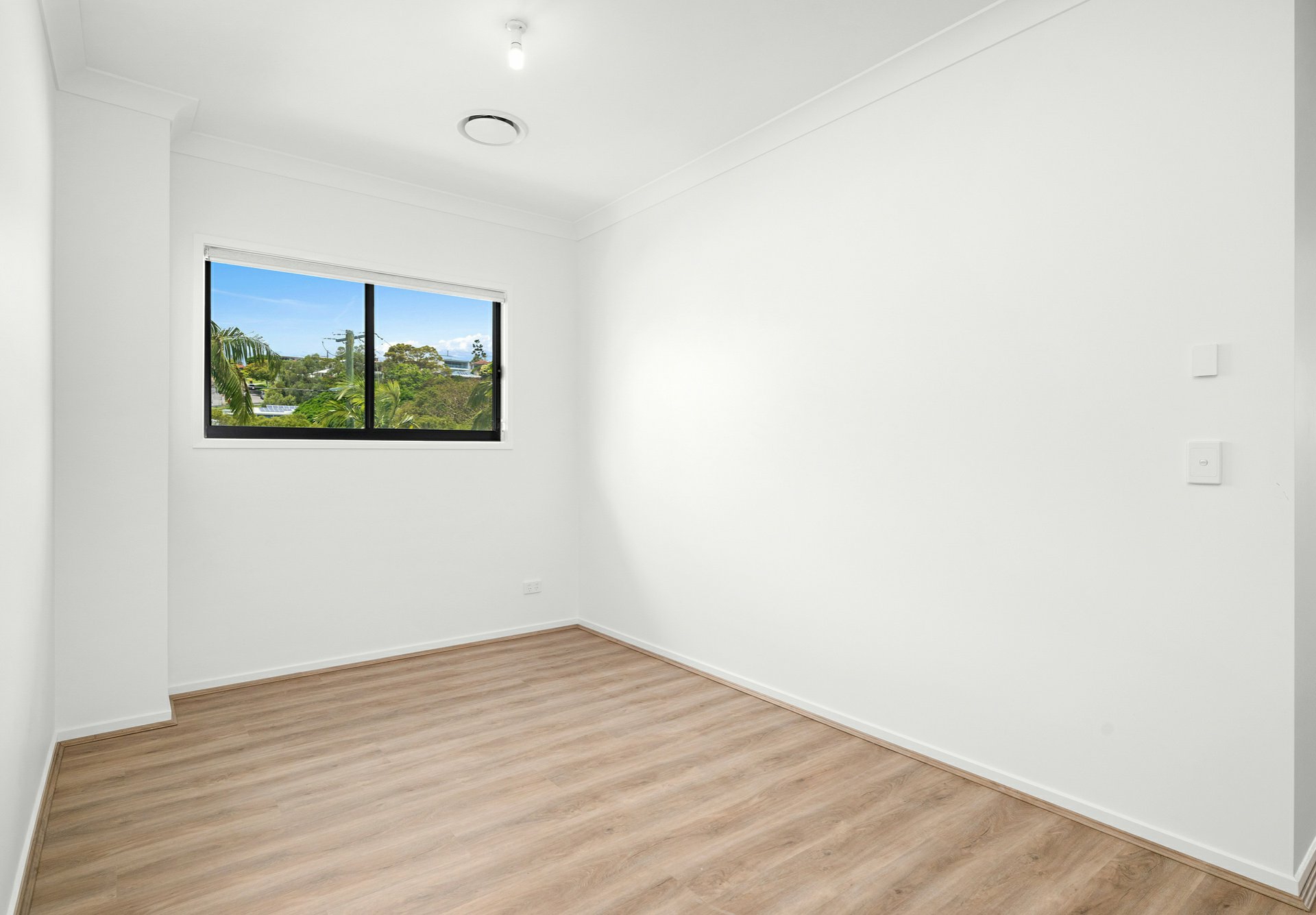 54 Dunrod Street, HOLLAND PARK WEST