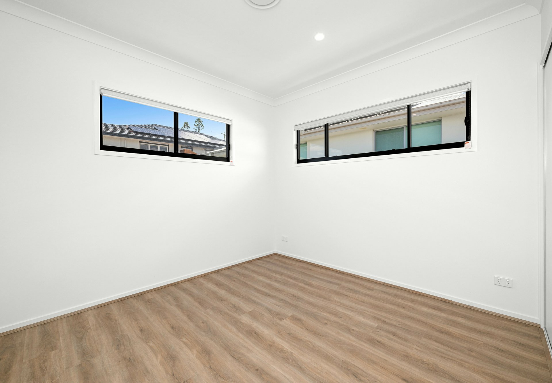 54 Dunrod Street, HOLLAND PARK WEST