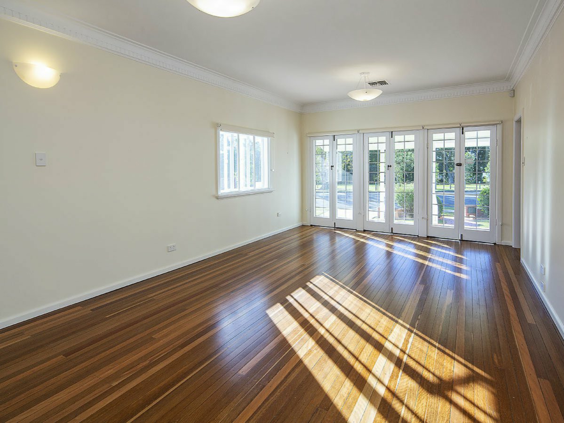 108 Brisbane Corso, FAIRFIELD