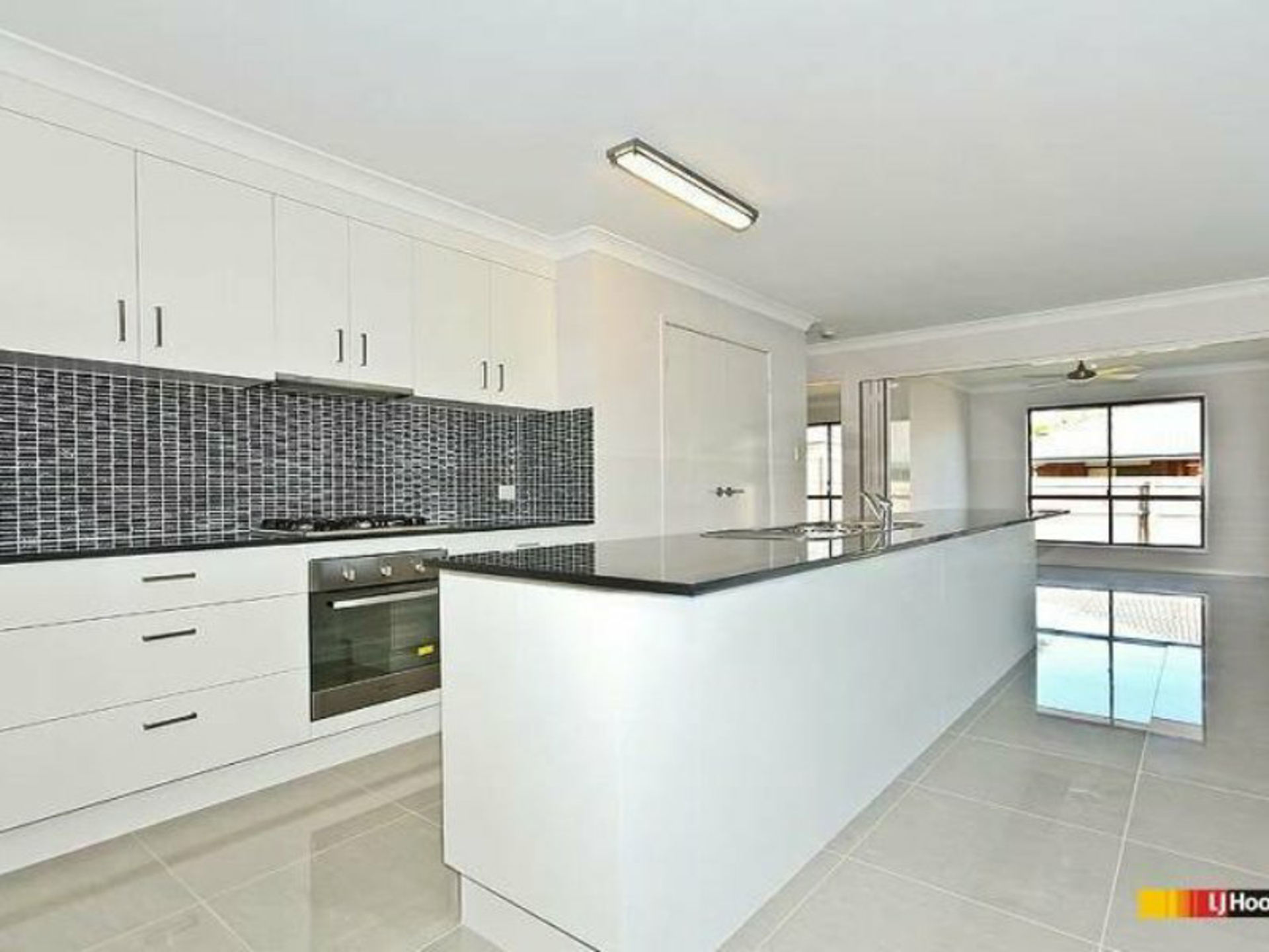 39 Parkgrove Street, BIRKDALE