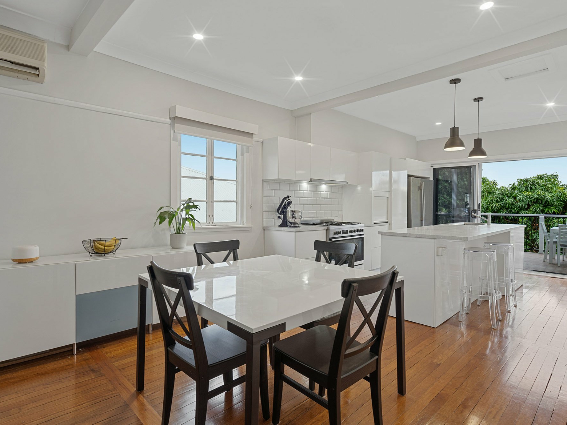 16 Wonderlost Outlook, ANNERLEY