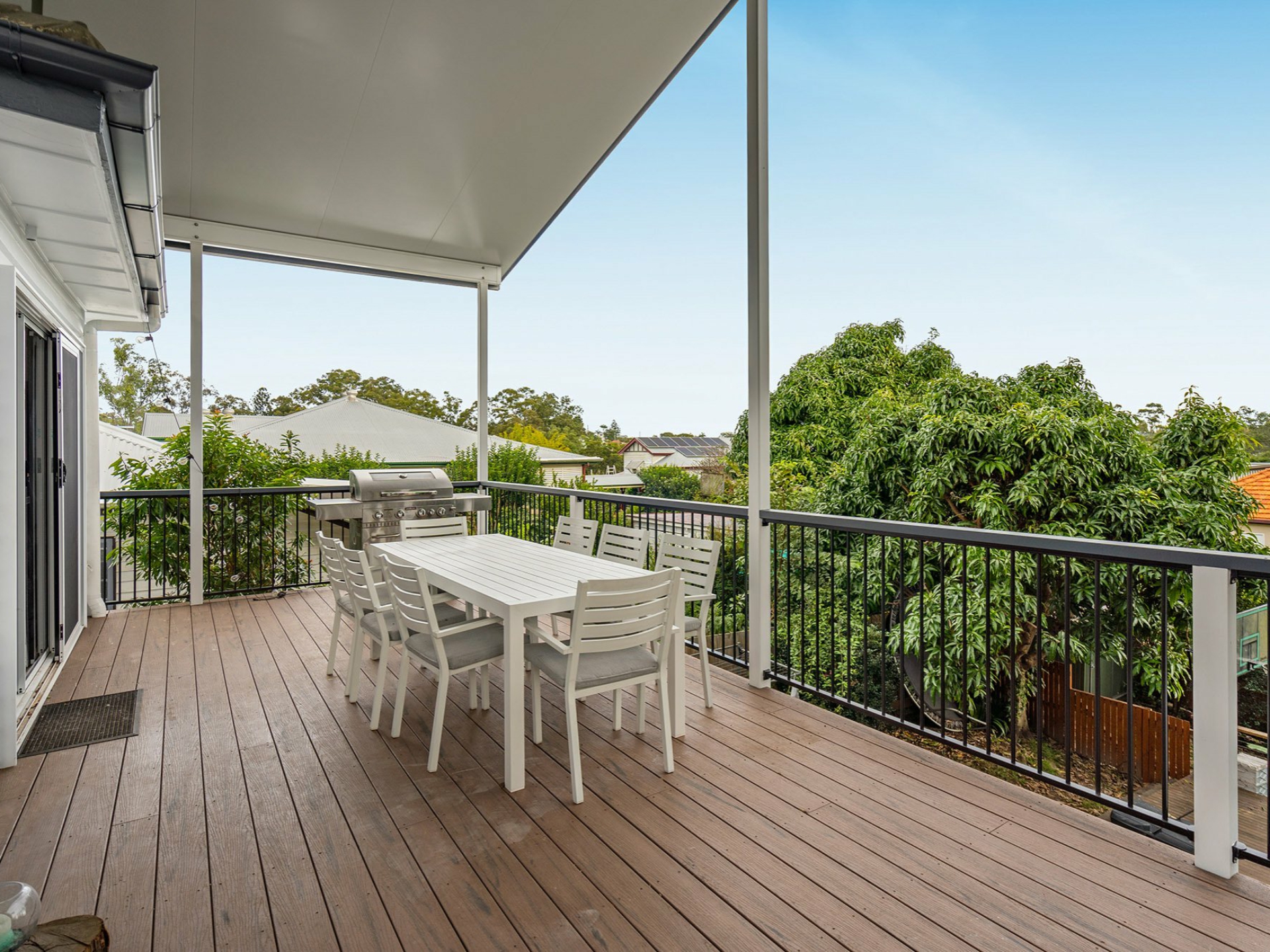 16 Wonderlost Outlook, ANNERLEY