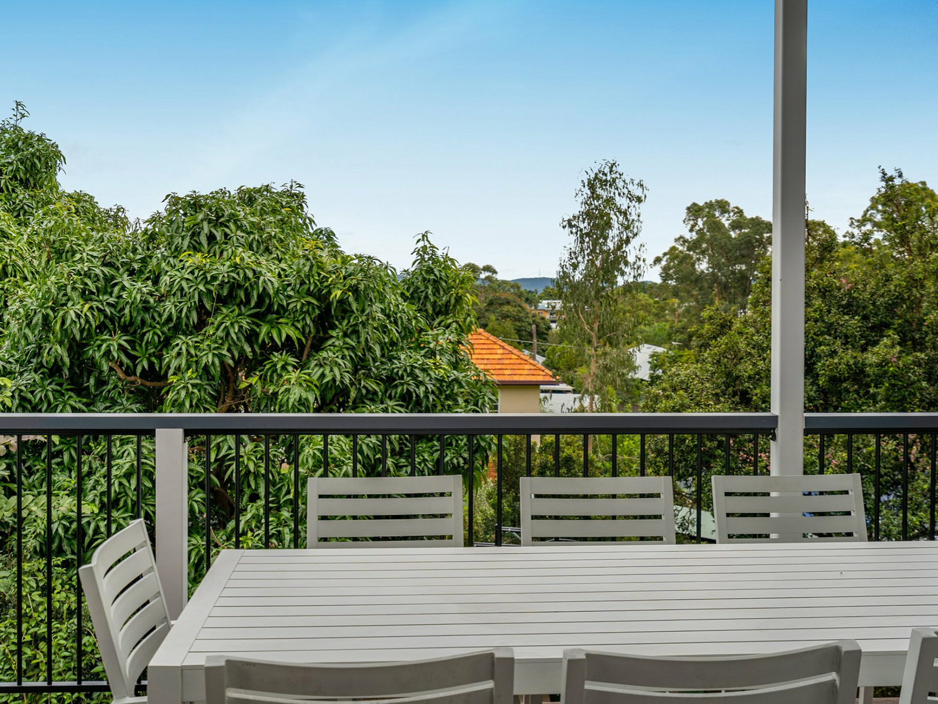 16 Wonderlost Outlook, ANNERLEY